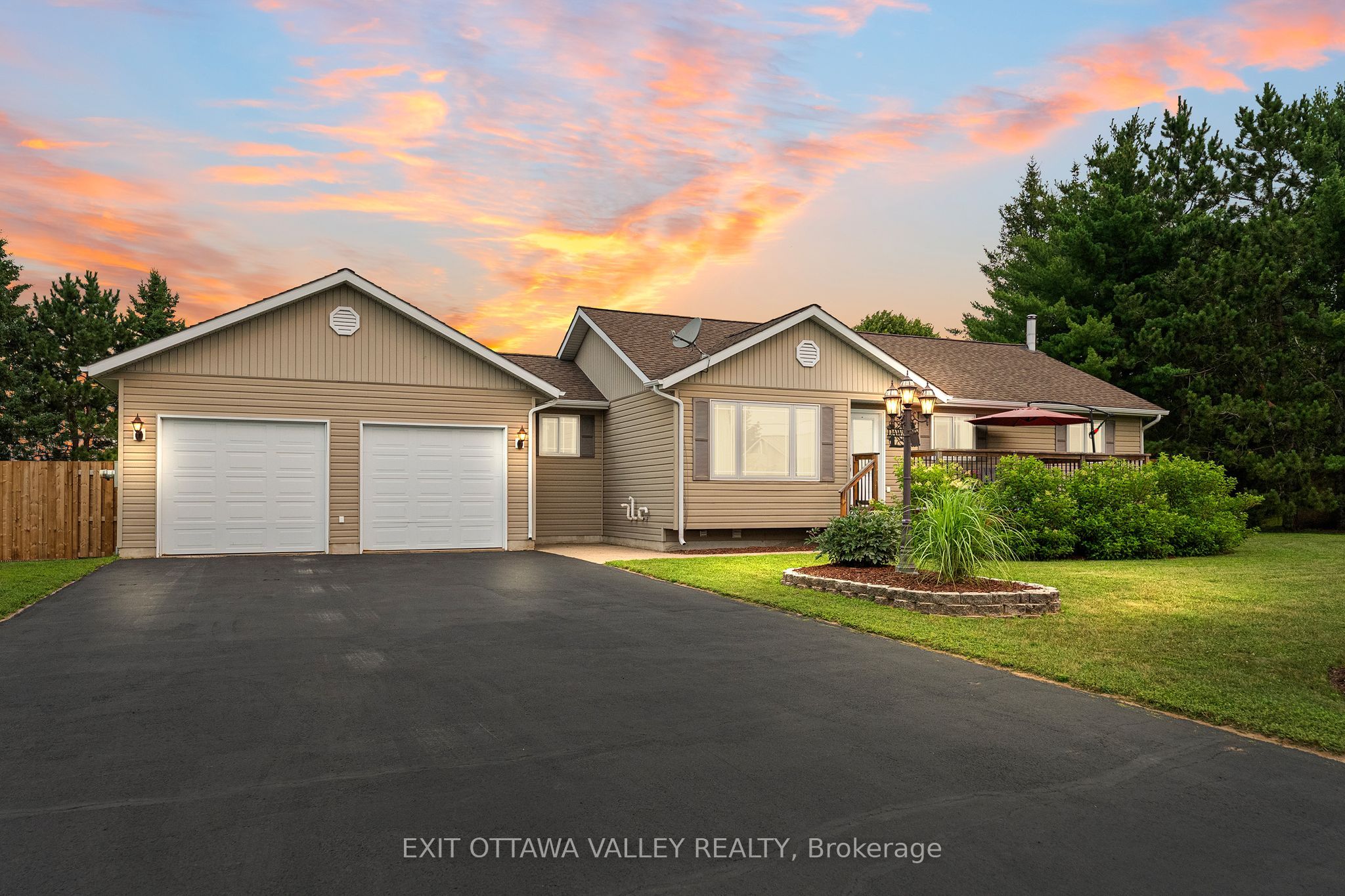 62 Meadowview Drive Property Photo 1
