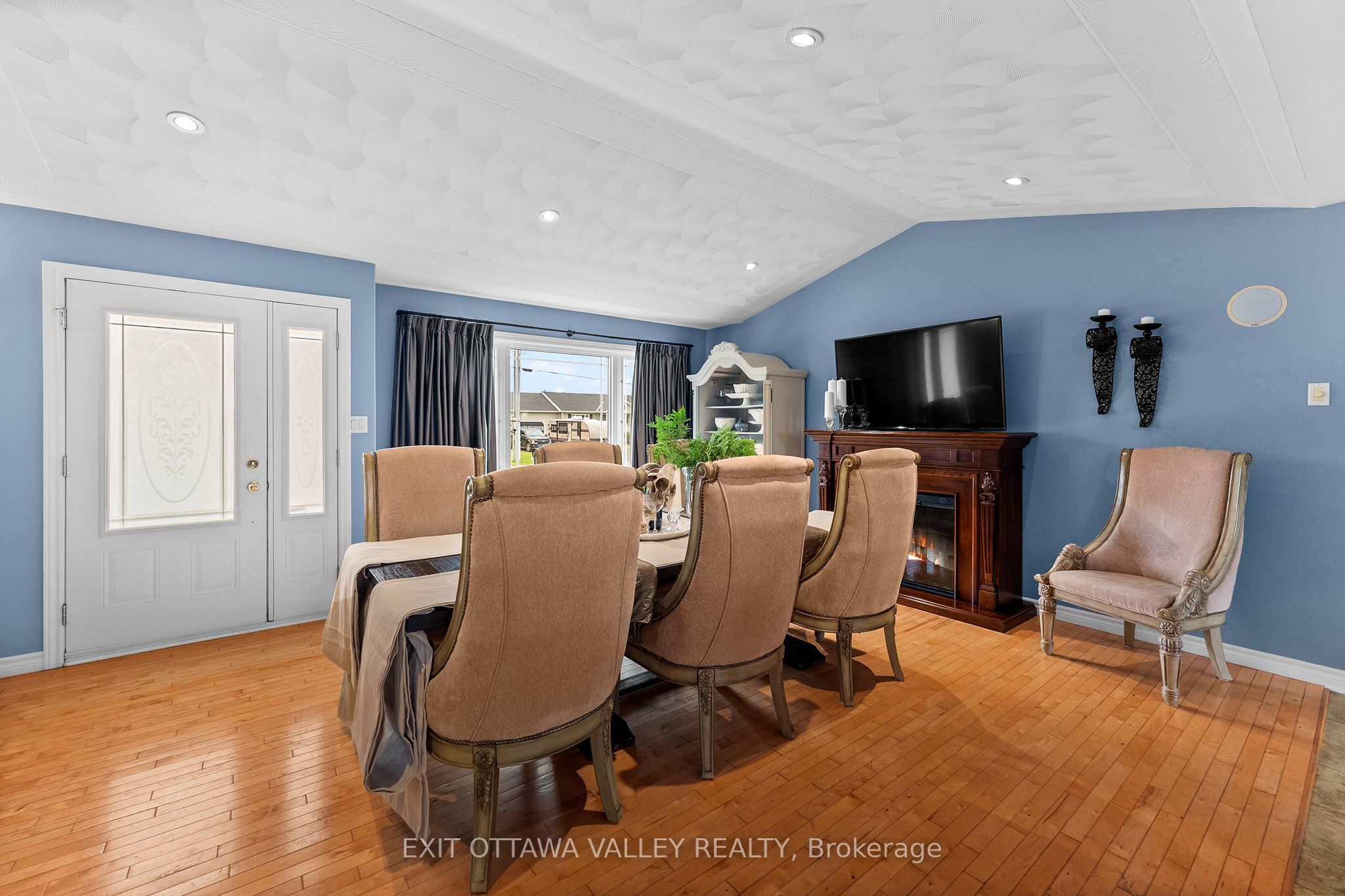 62 Meadowview Drive Property Photo 6
