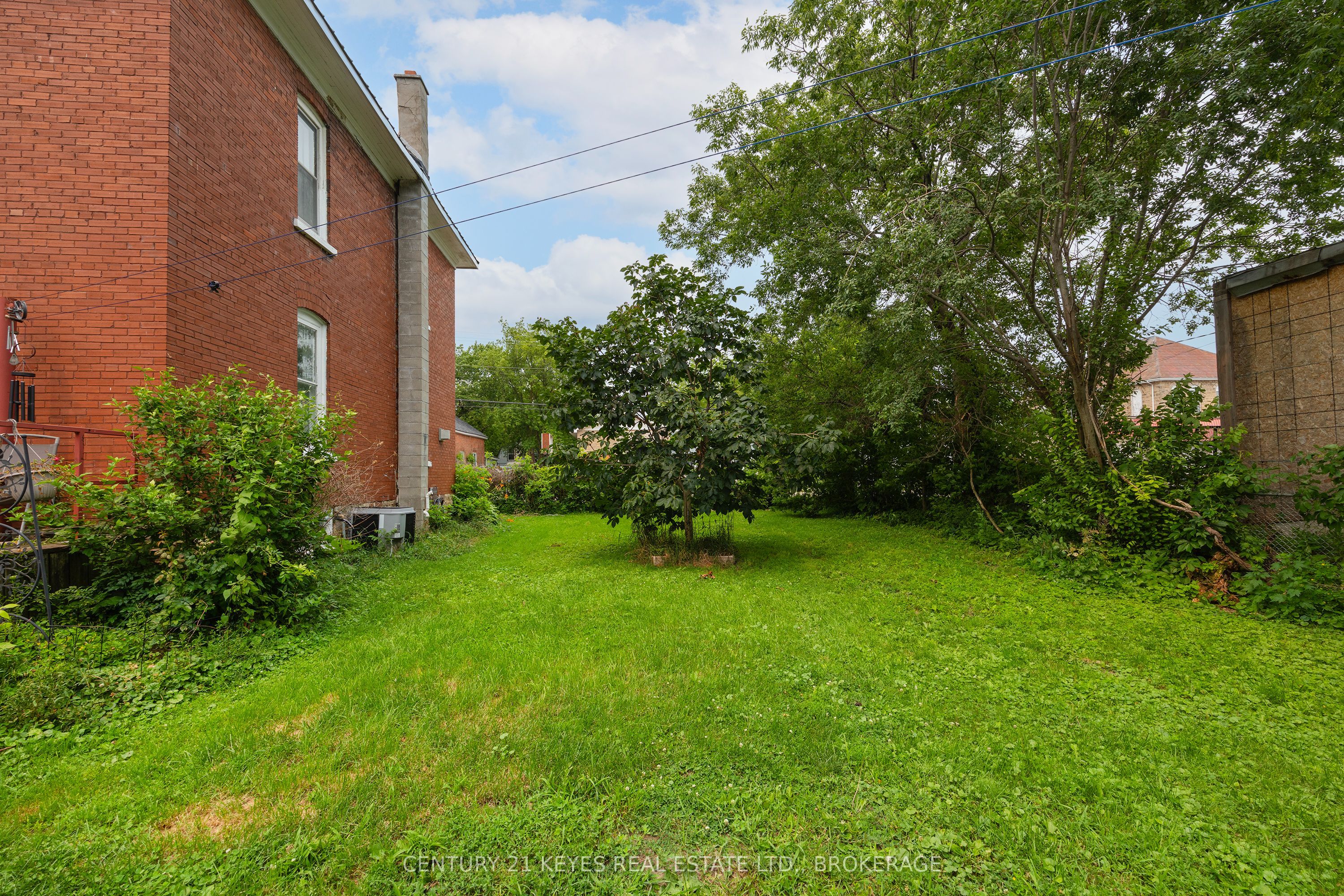 24 King St West Street W Property Photo 10