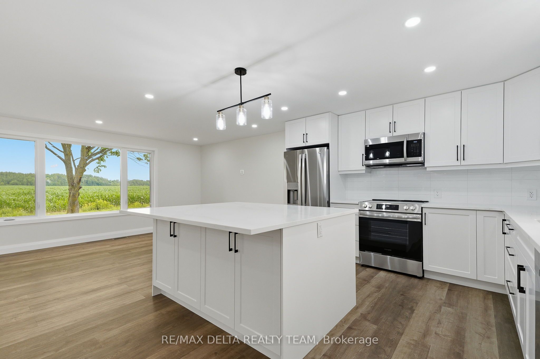 1568 Pilon Road Property Photo 12