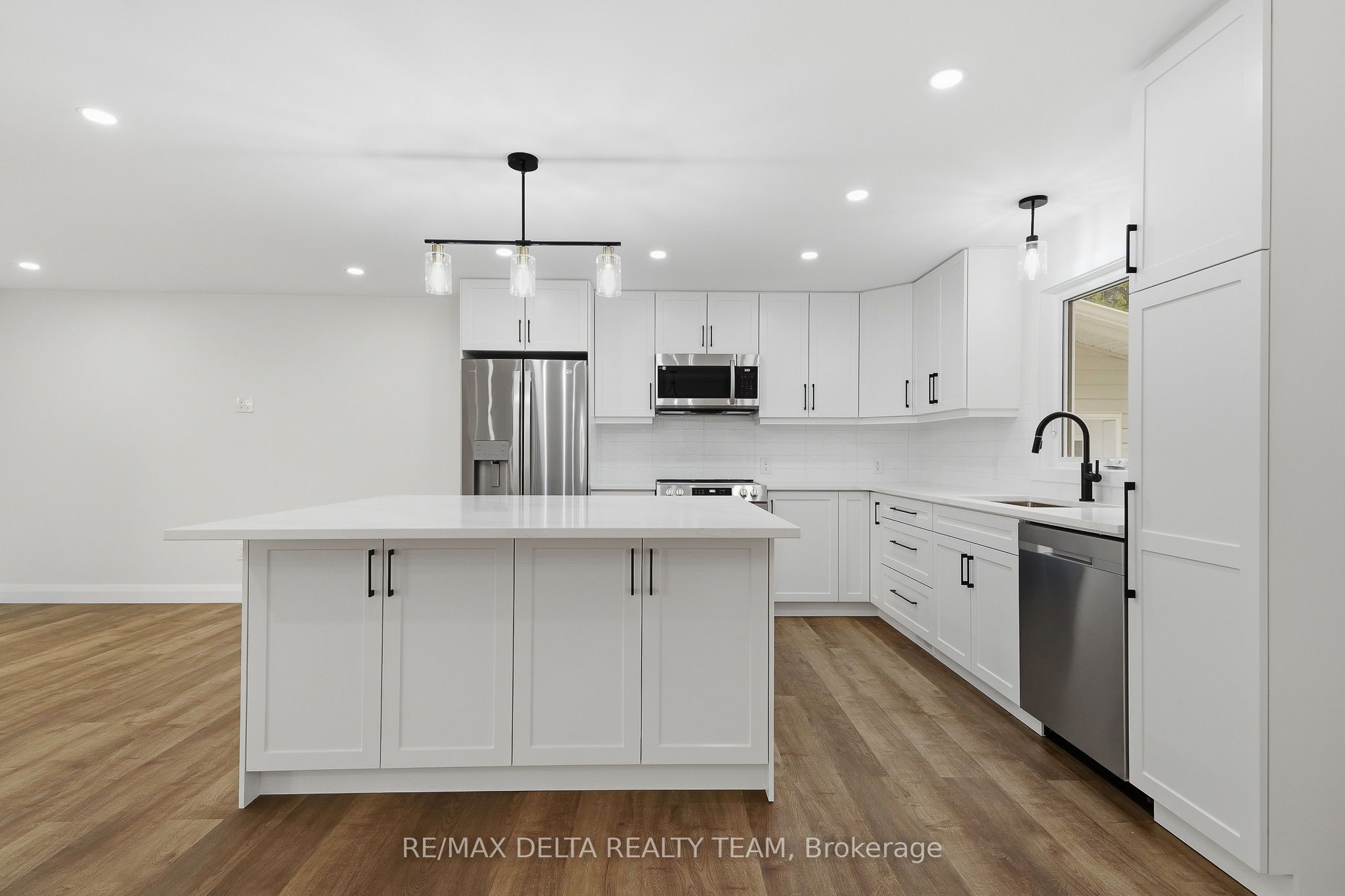 1568 Pilon Road Property Photo 13