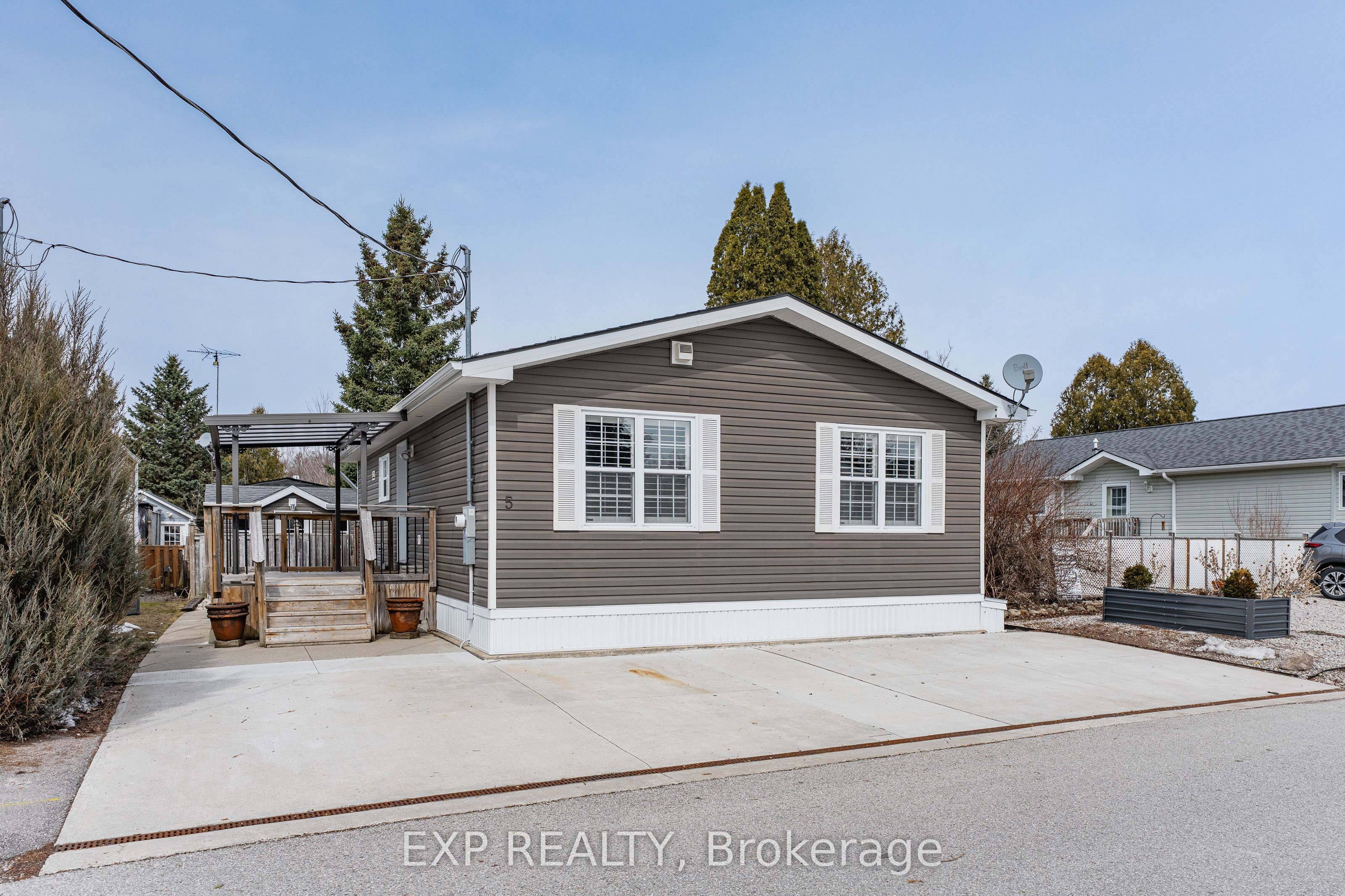 5 Elm Street Property Photo 1