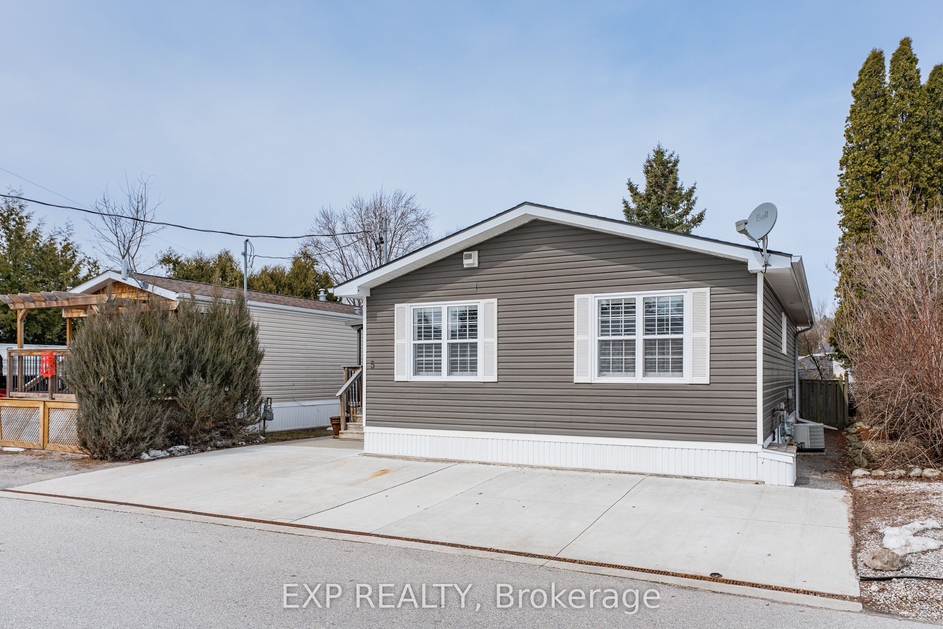 5 Elm Street Property Photo 2