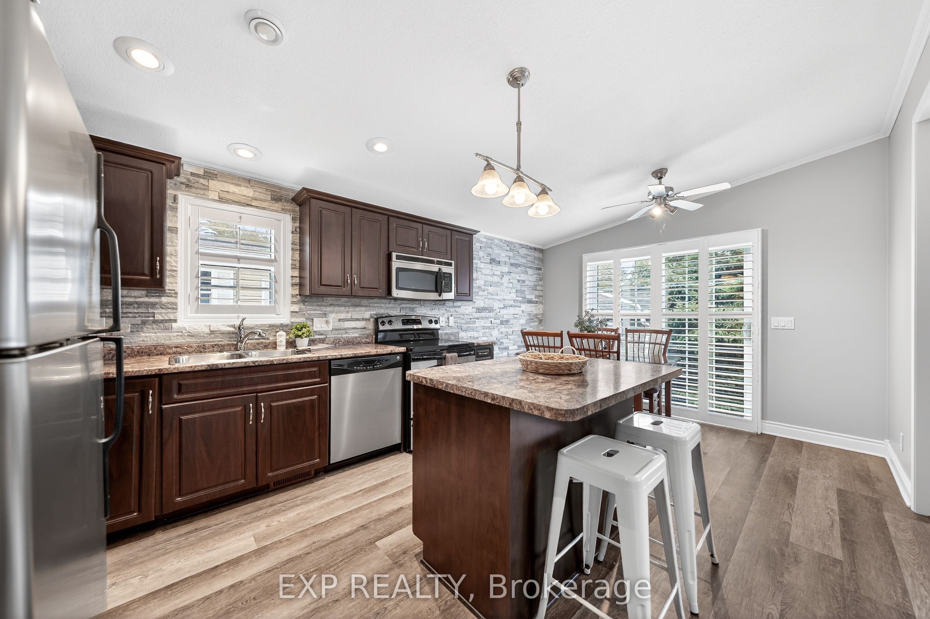 5 Elm Street Property Photo 7