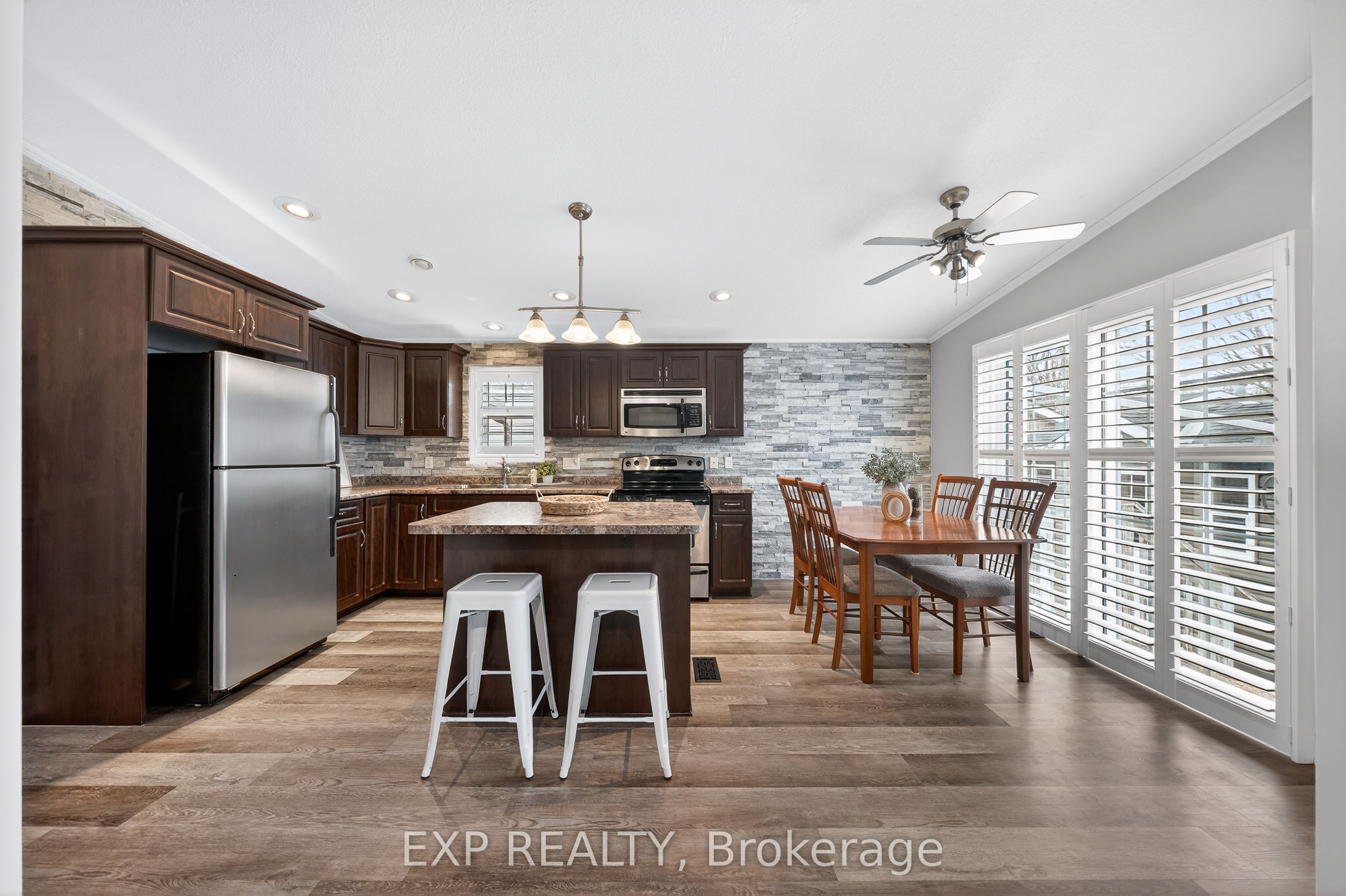 5 Elm Street Property Photo 8