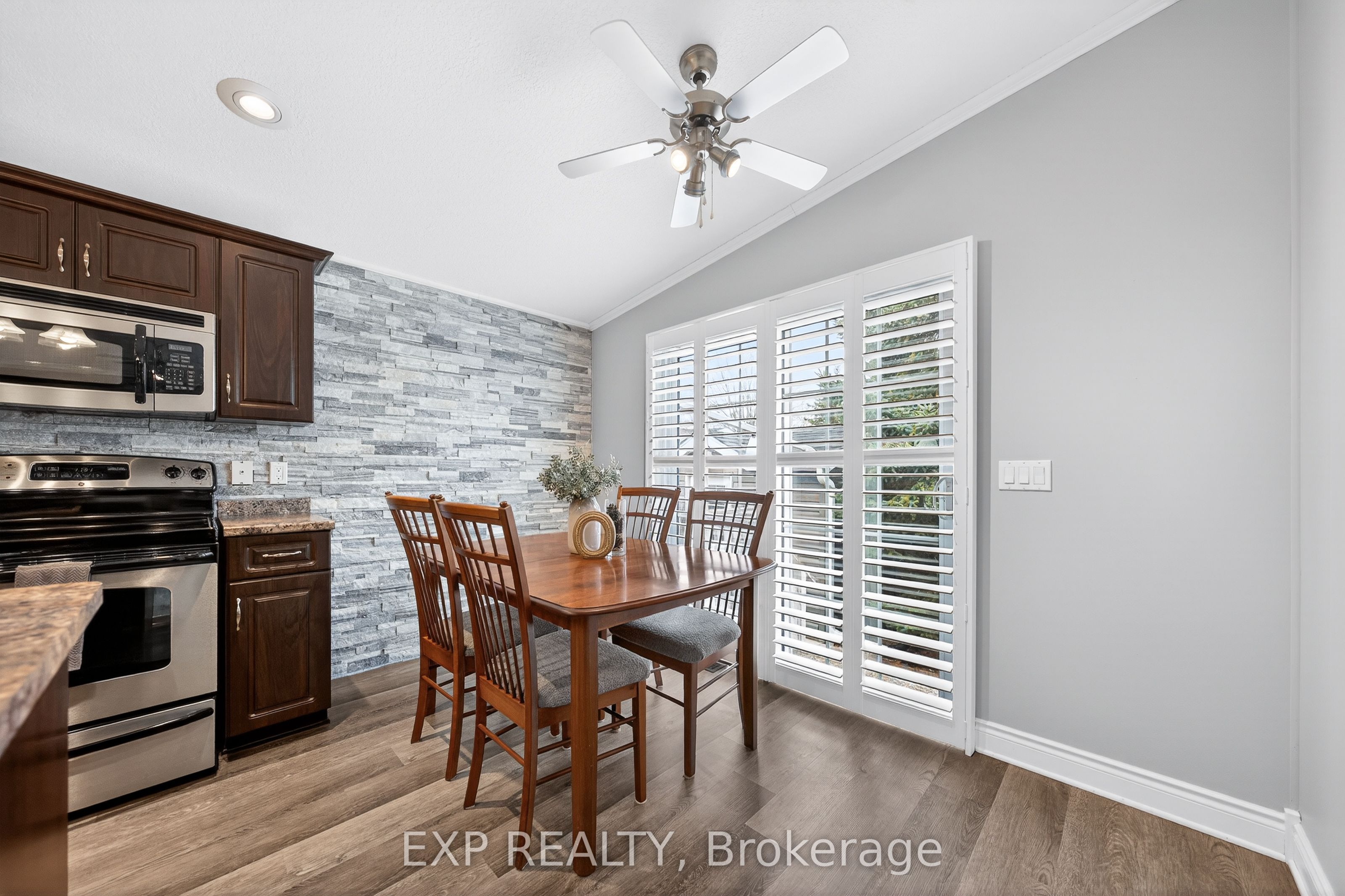 5 Elm Street Property Photo 10
