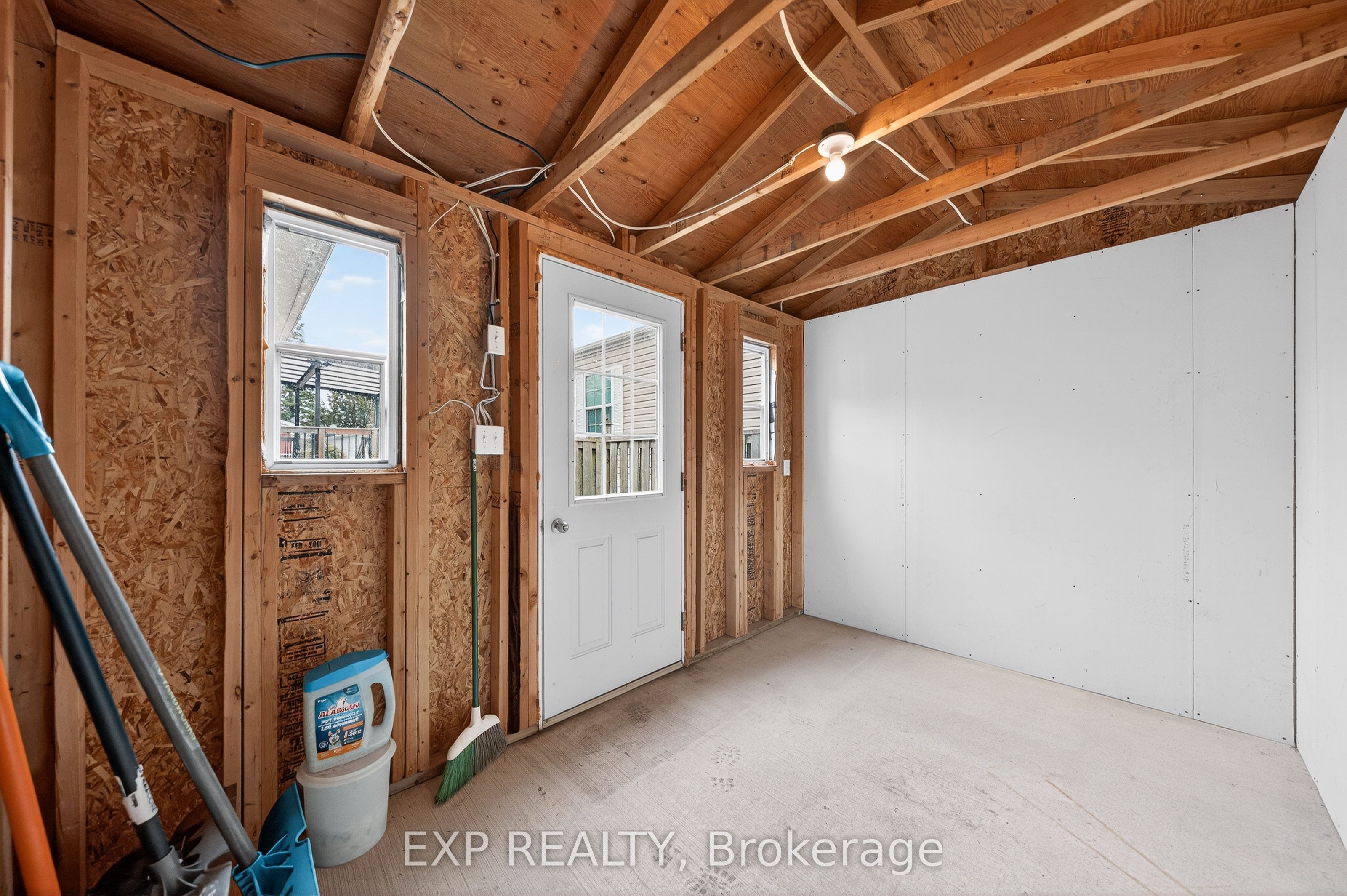 5 Elm Street Property Photo 25