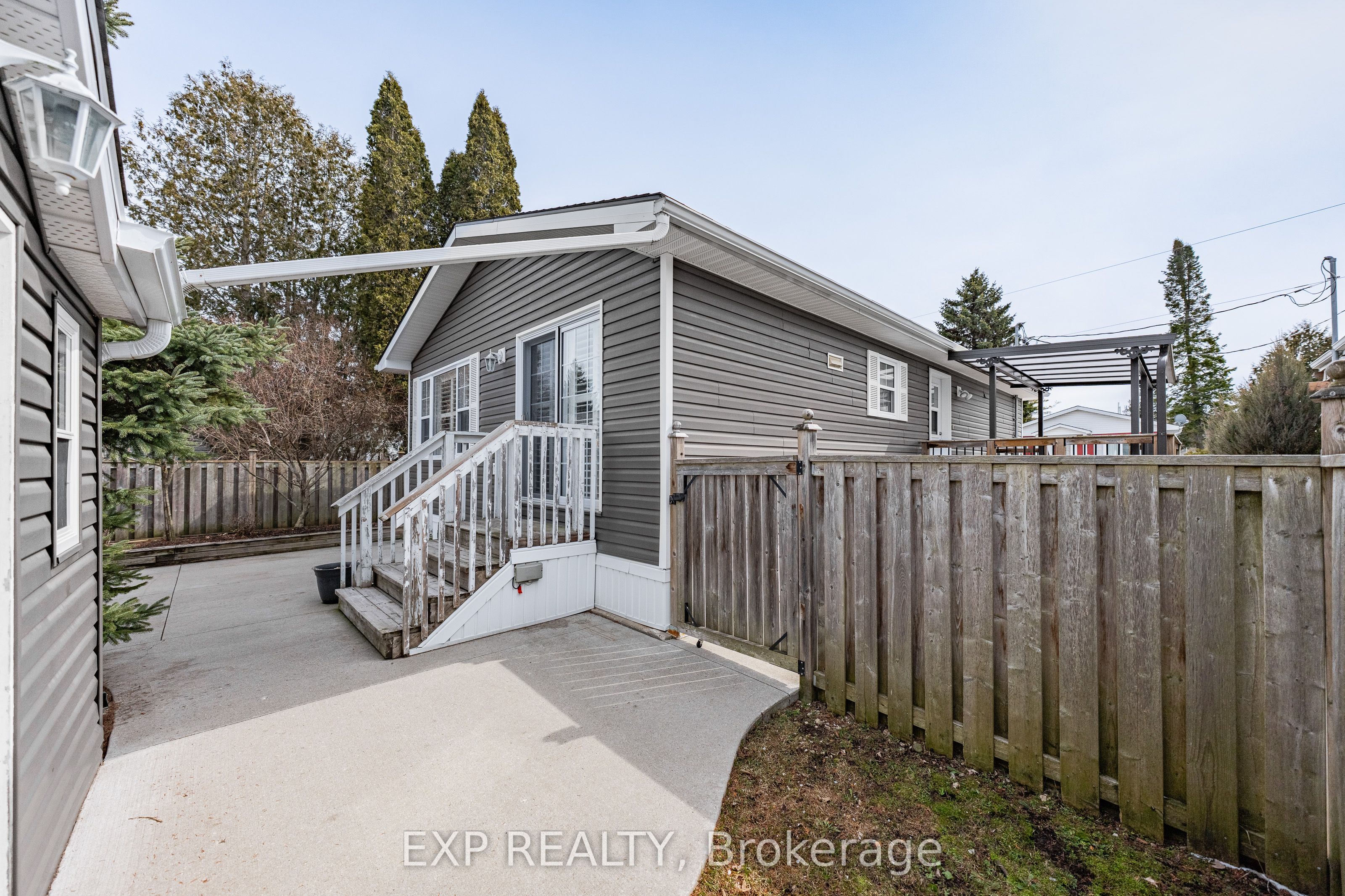5 Elm Street Property Photo 26