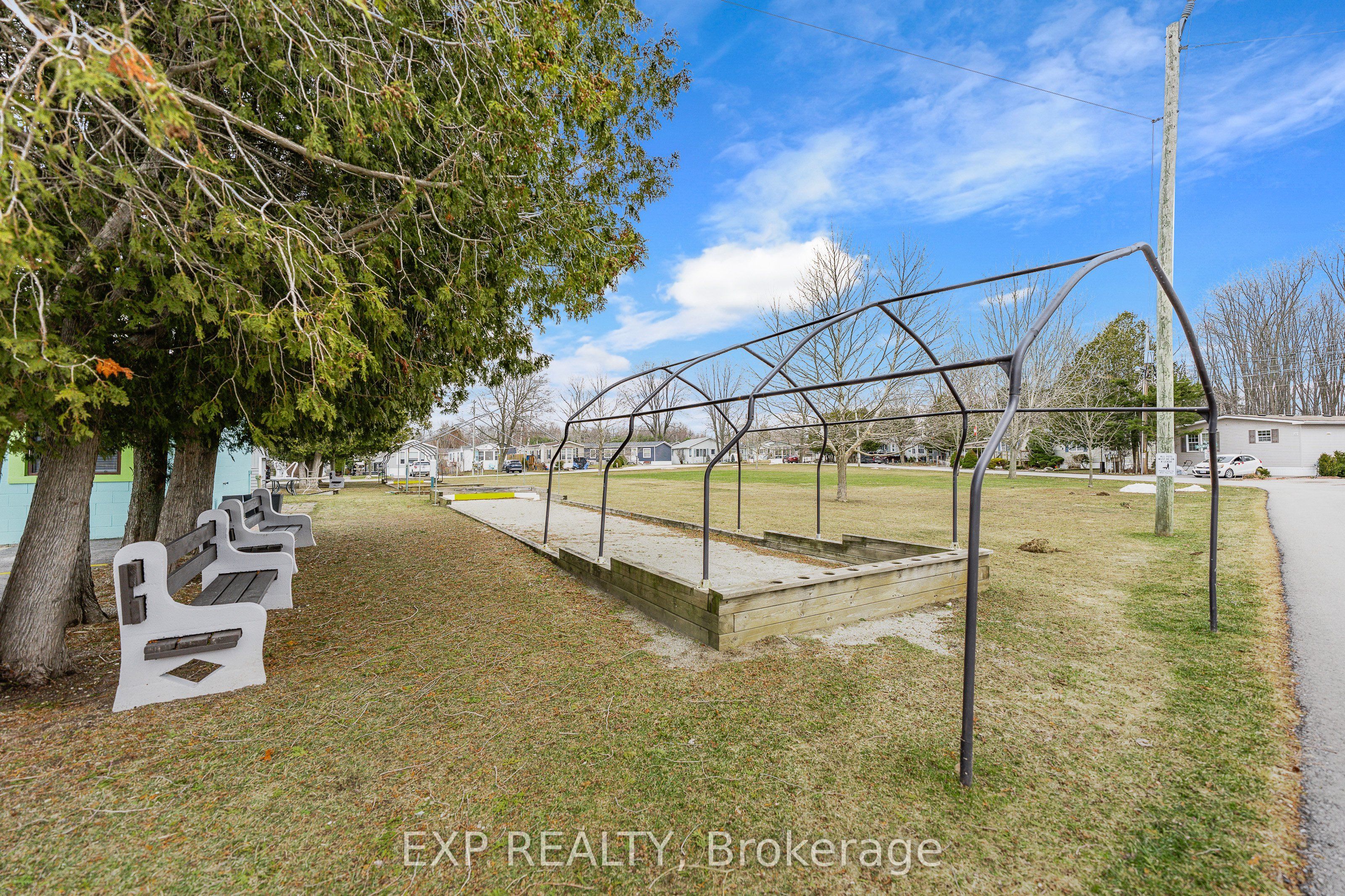 5 Elm Street Property Photo 38