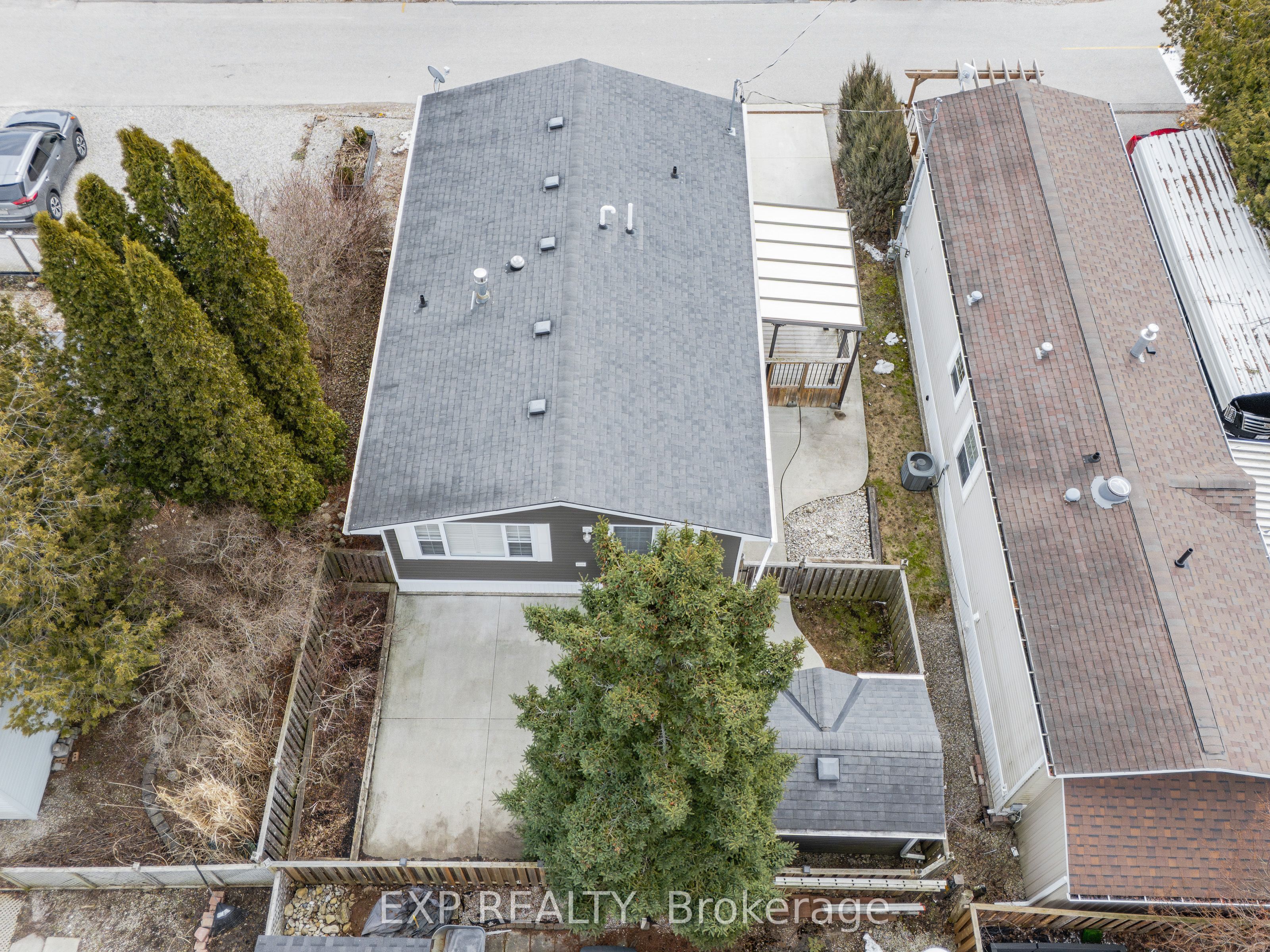 5 Elm Street Property Photo 44