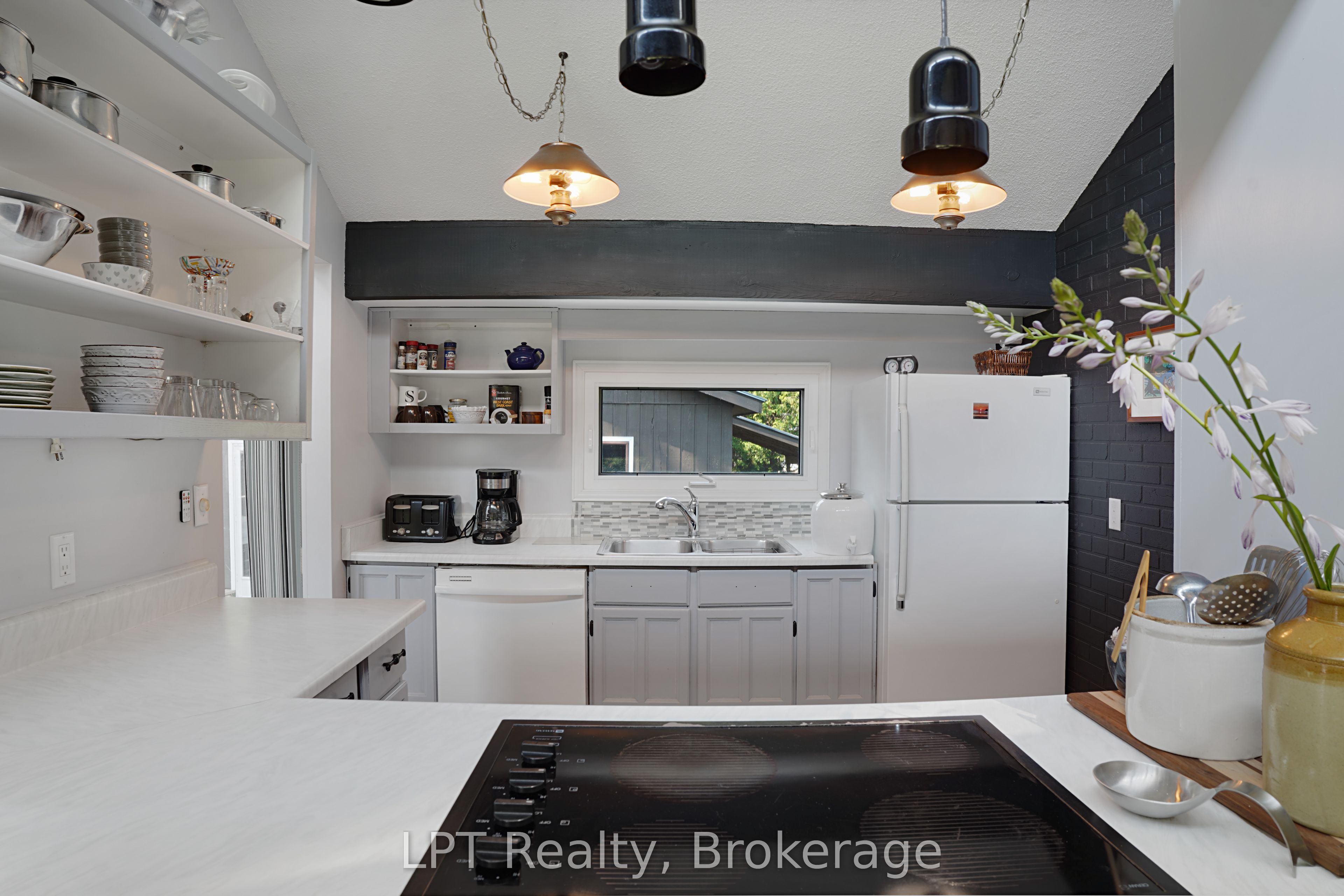 3 Cardinal Avenue Property Photo 12