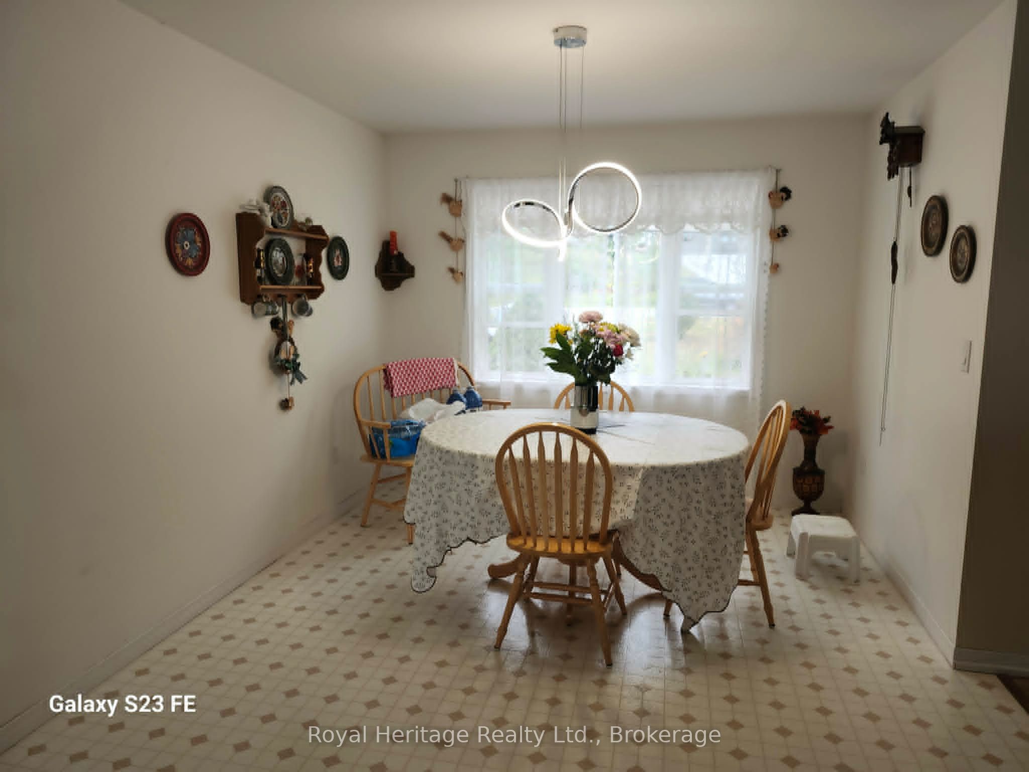 226 Francis Street E Property Photo 7