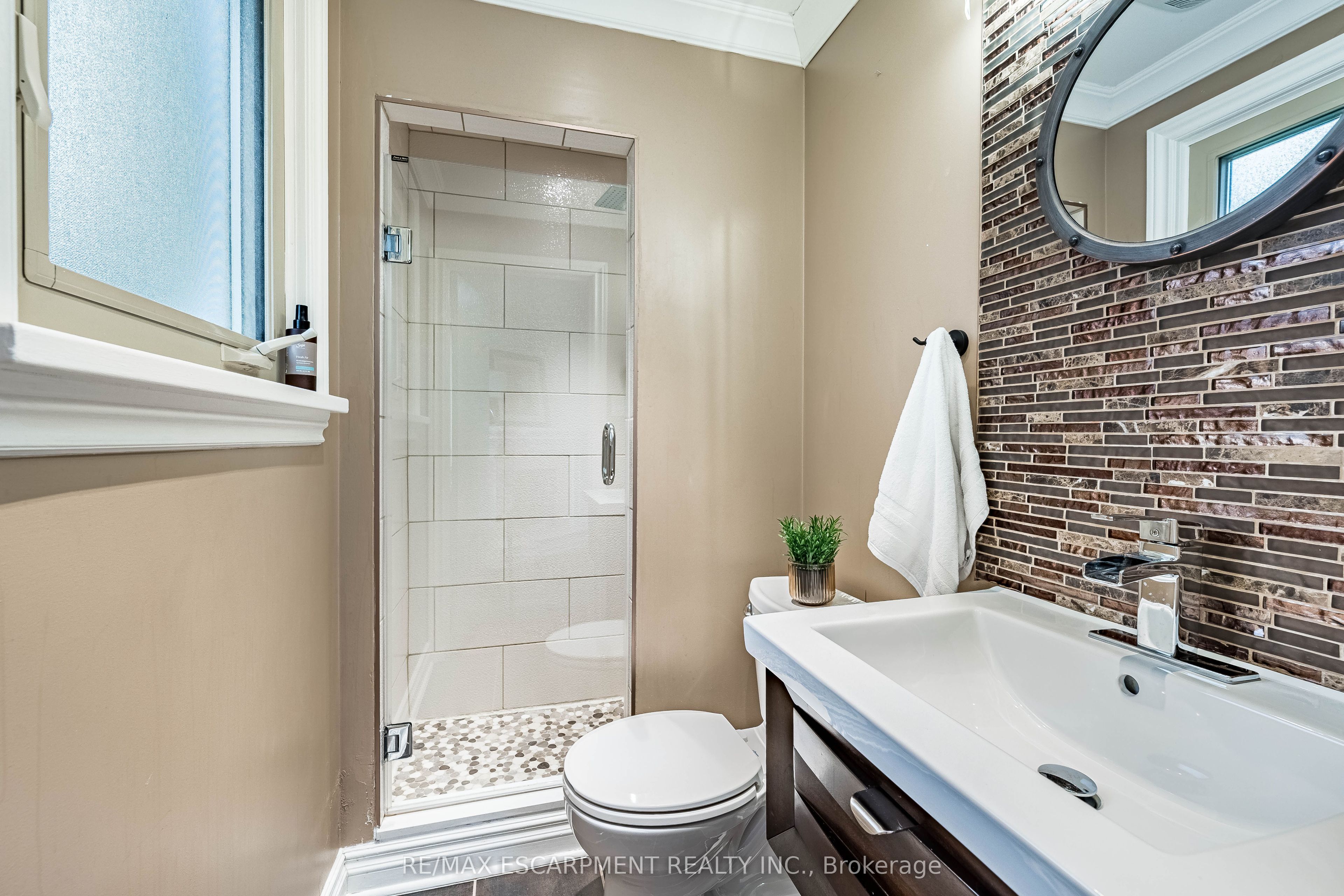 9 Hilts Drive Property Photo 8