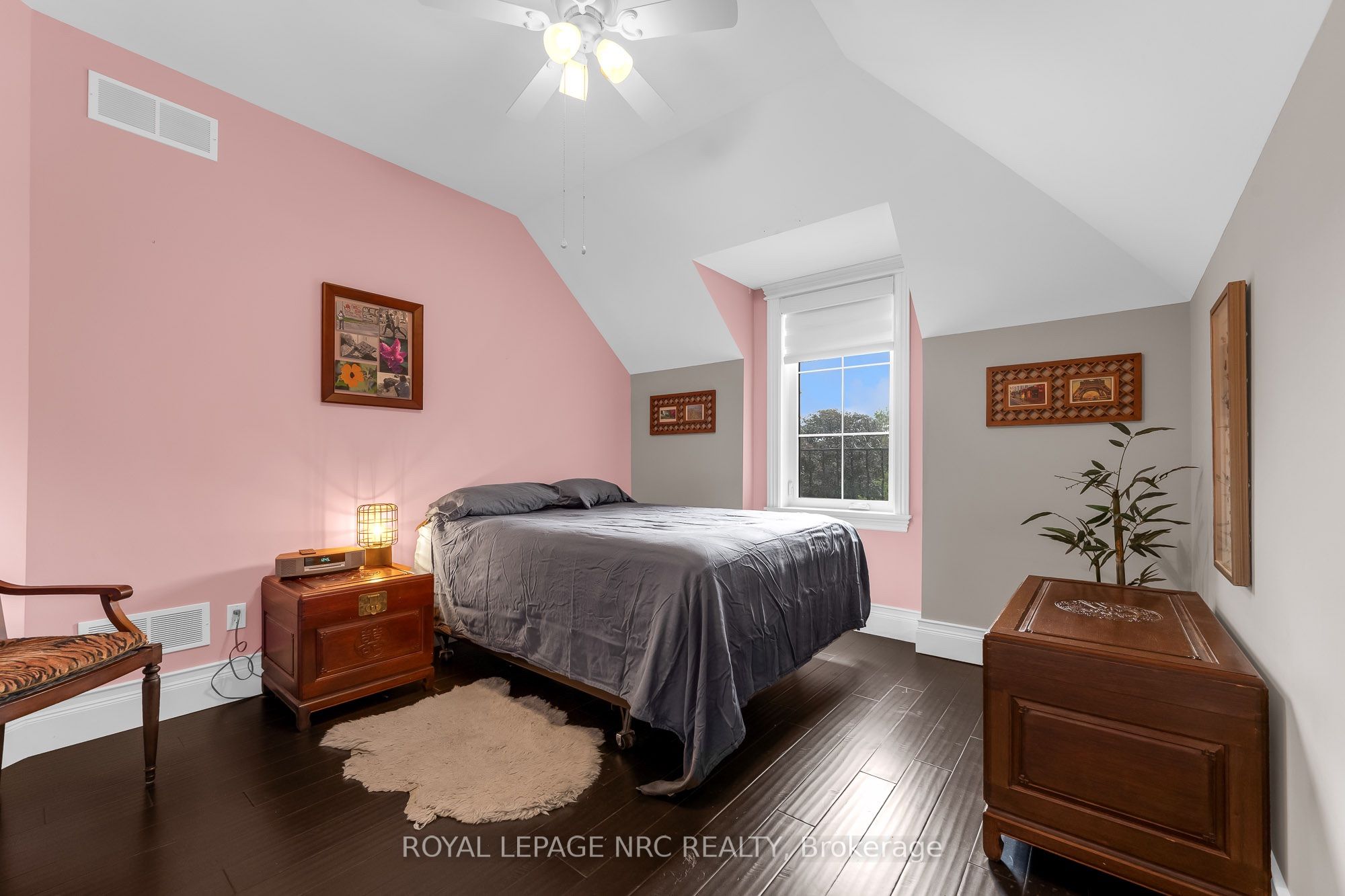 1323 Effingham Street Property Photo 46
