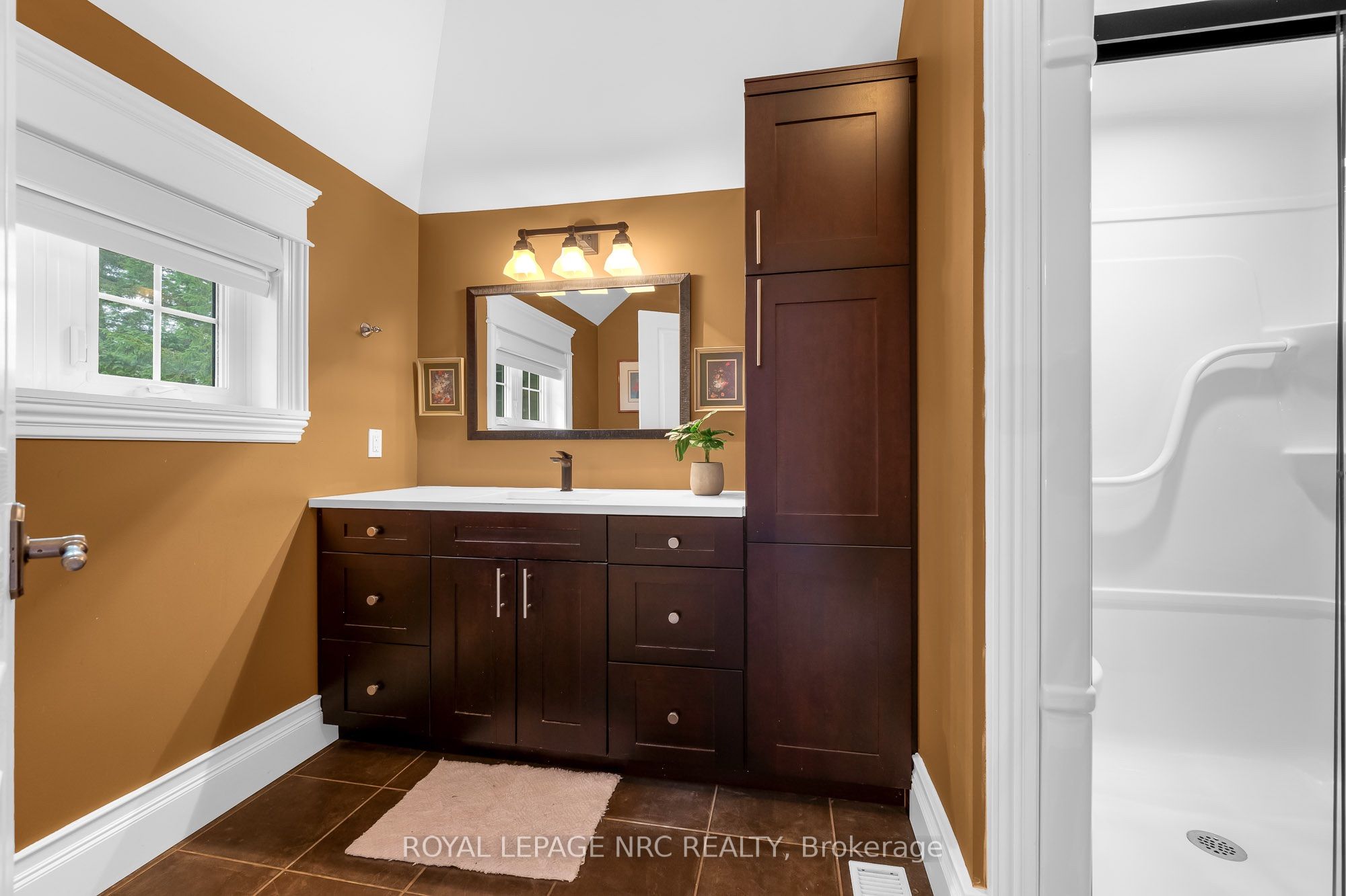 1323 Effingham Street Property Photo 47