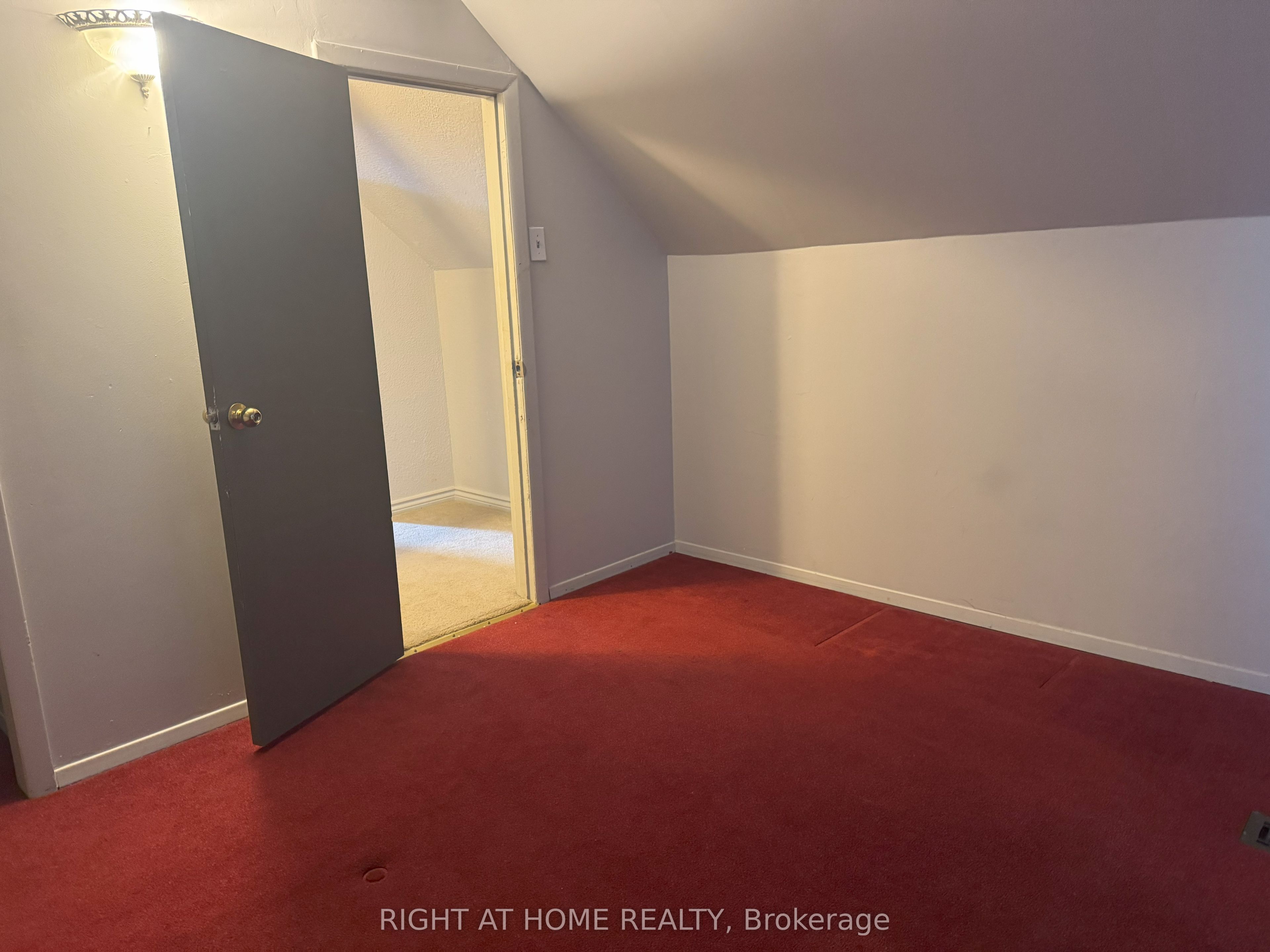 144 Baseline Road W Property Photo 14