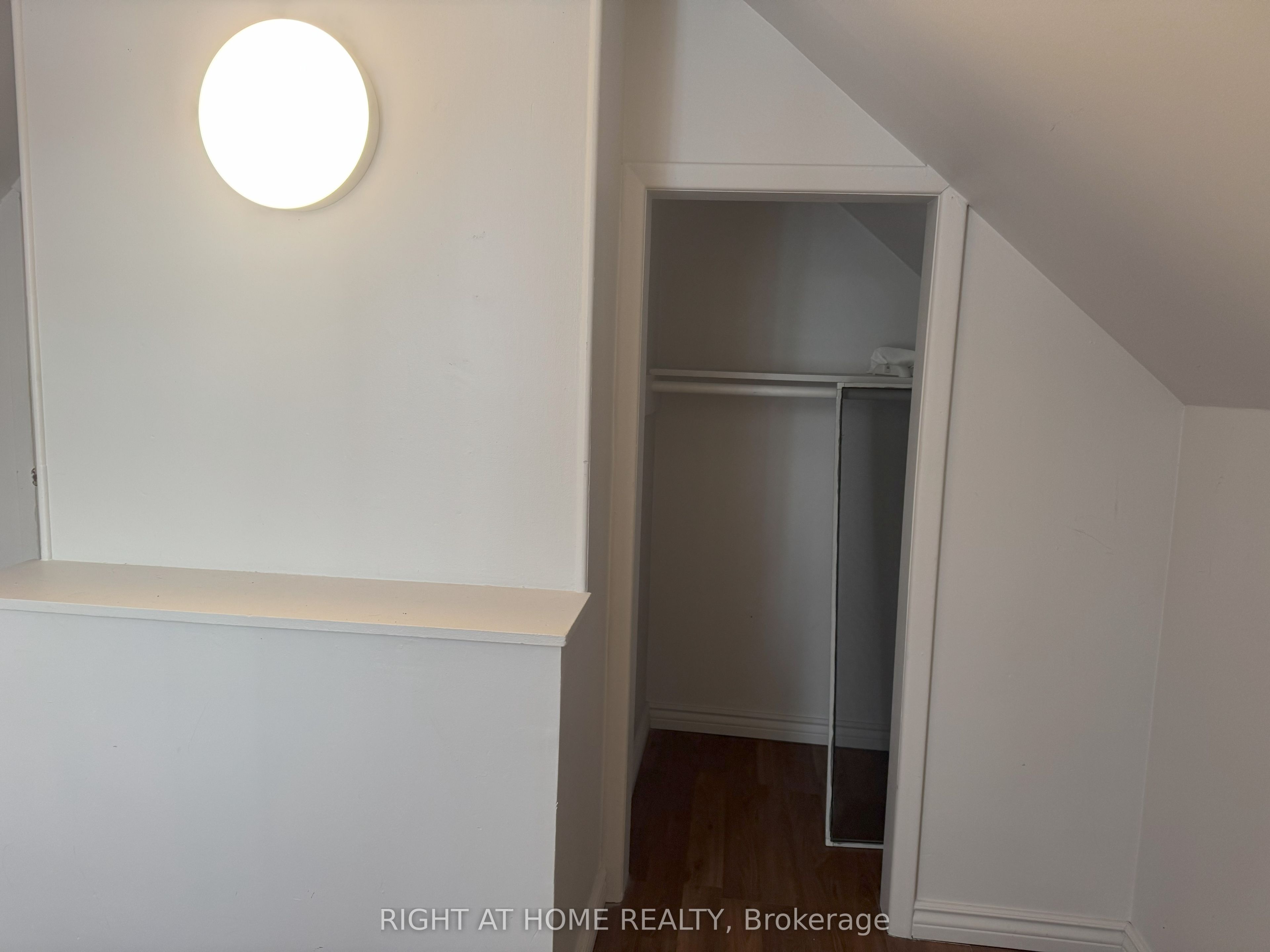 144 Baseline Road W Property Photo 16