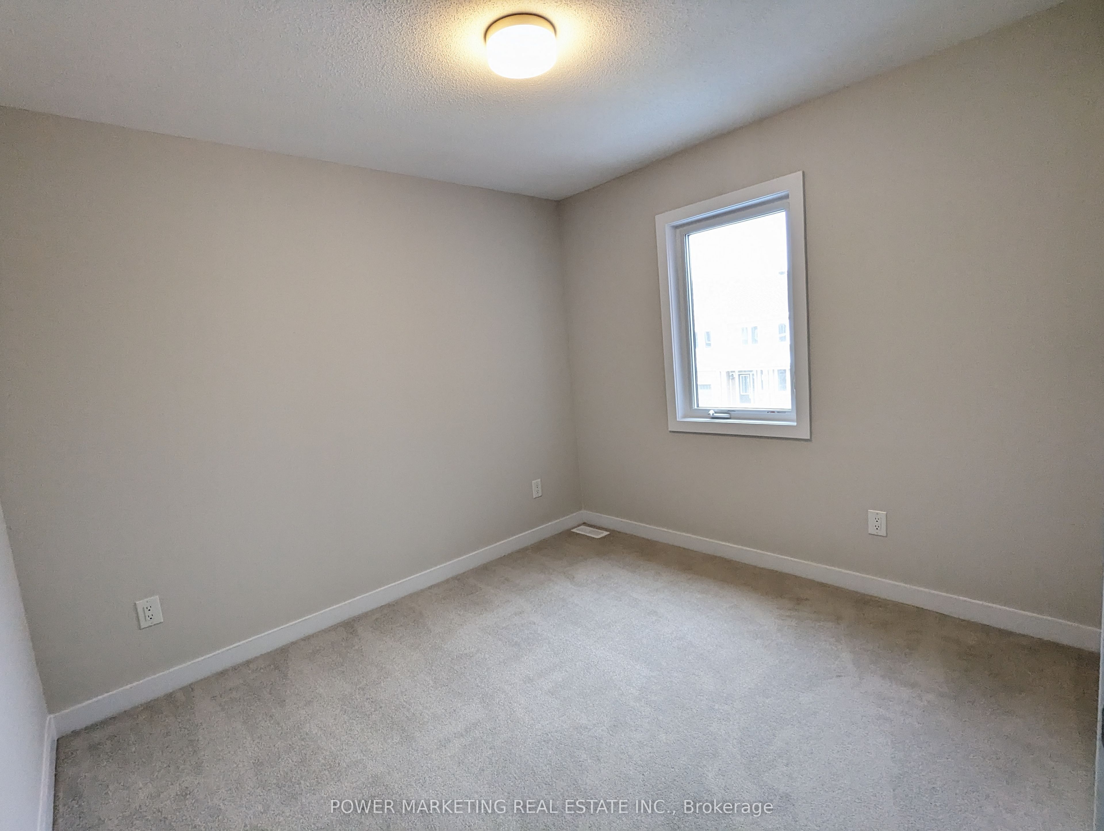 35 Chasing Grove Property Photo 14