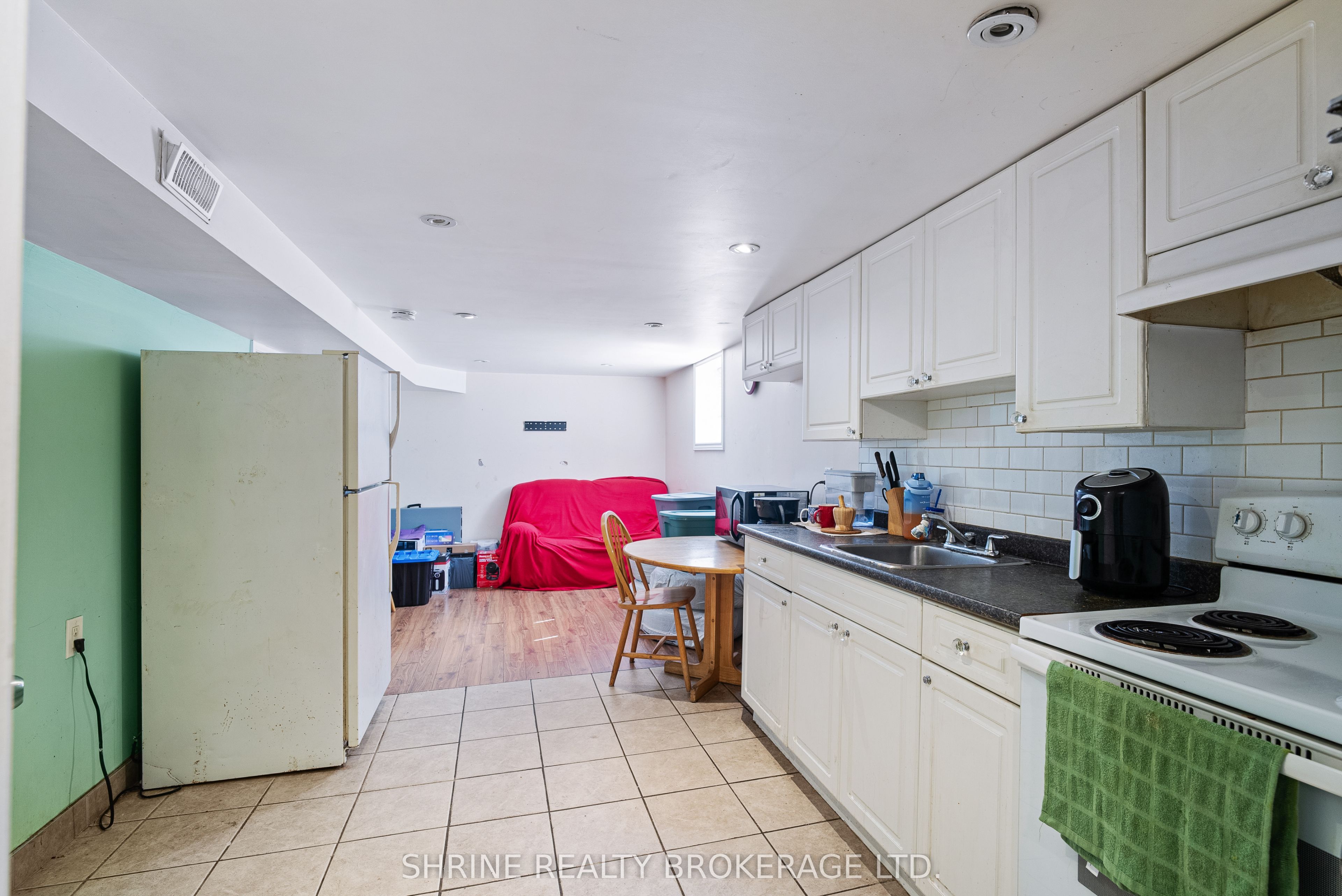 15 Garland Crescent Property Photo 31