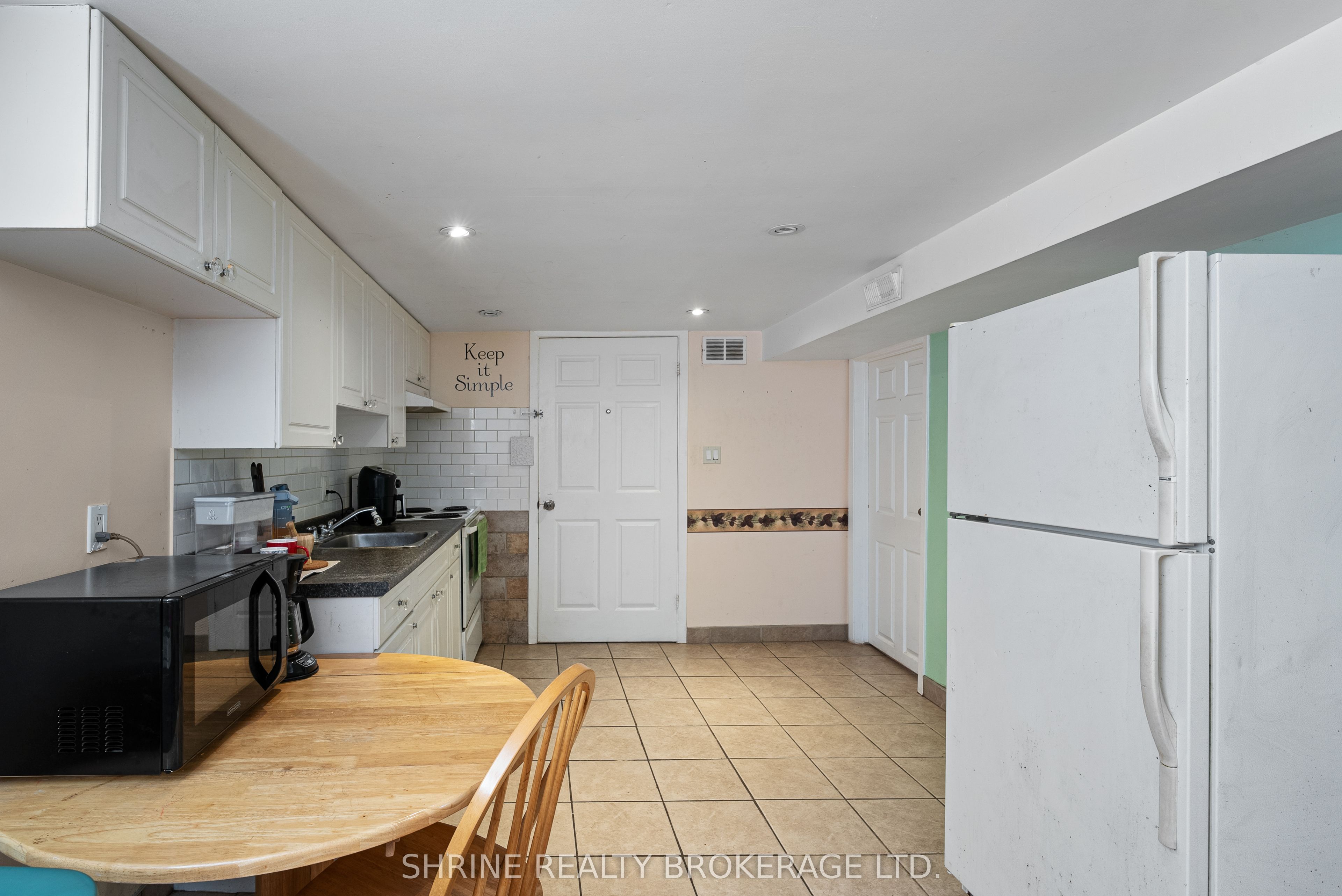 15 Garland Crescent Property Photo 32