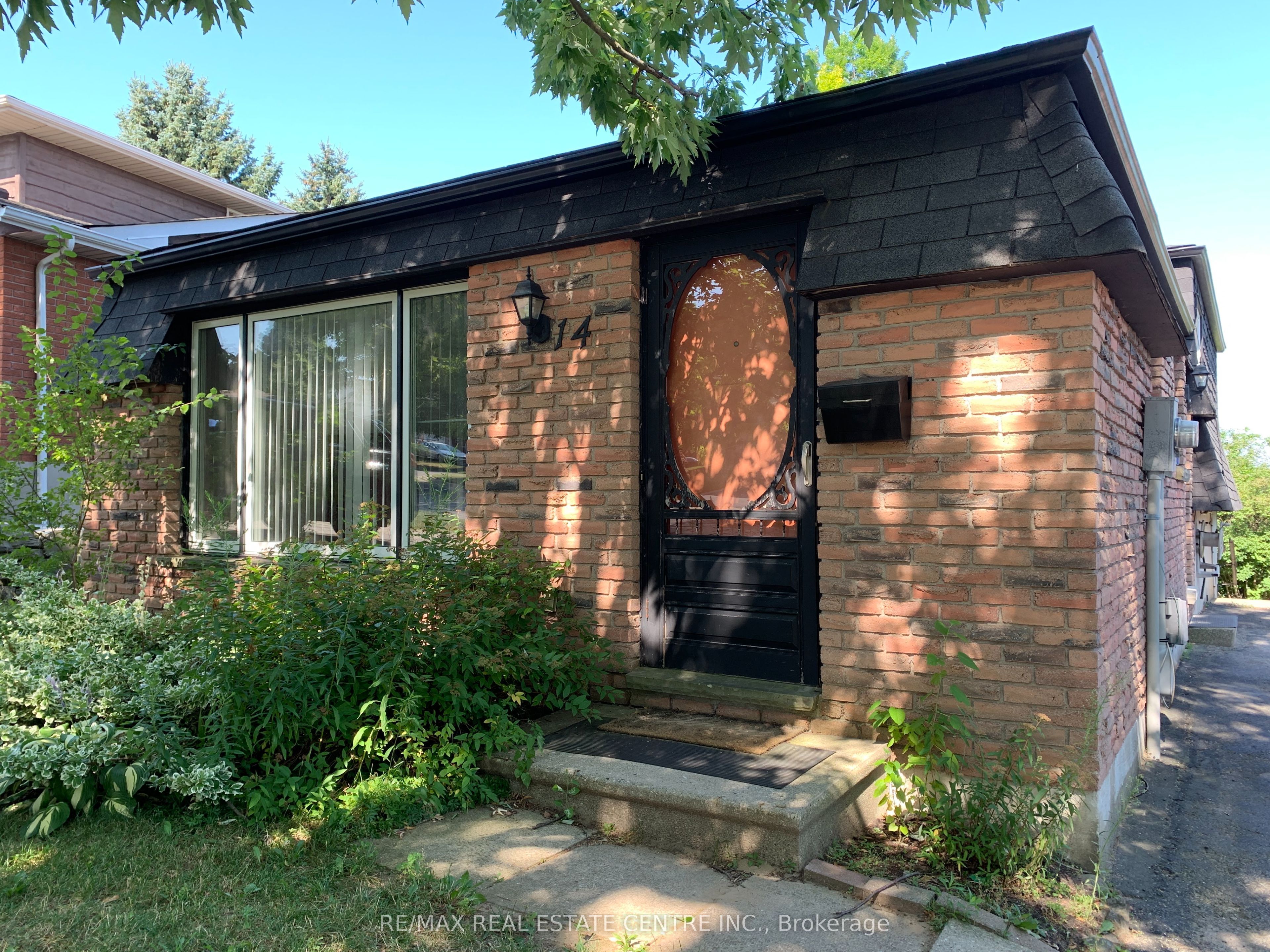 14 Sandsprings Crescent