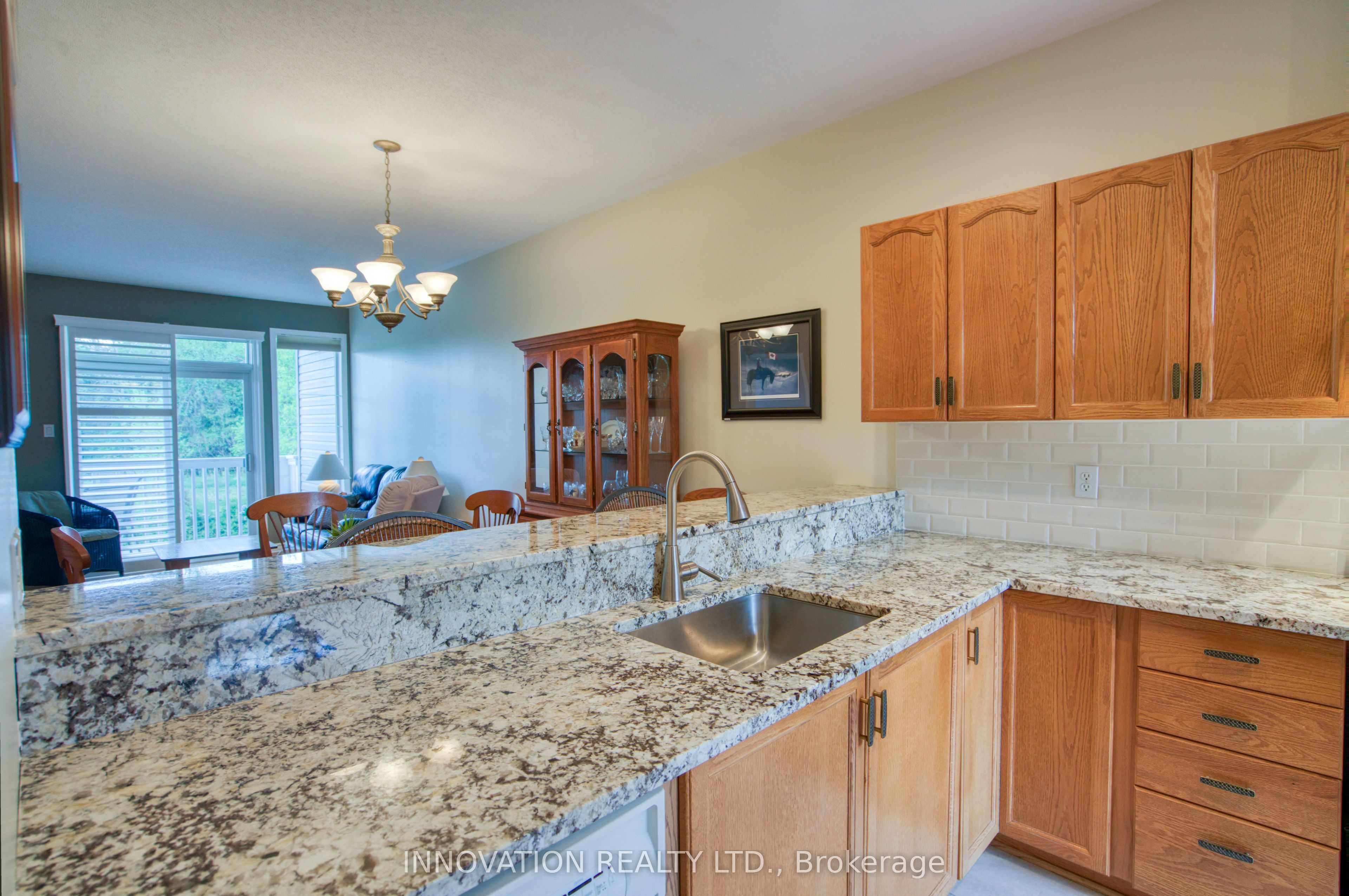 27 Eileen Crescent Property Photo 7