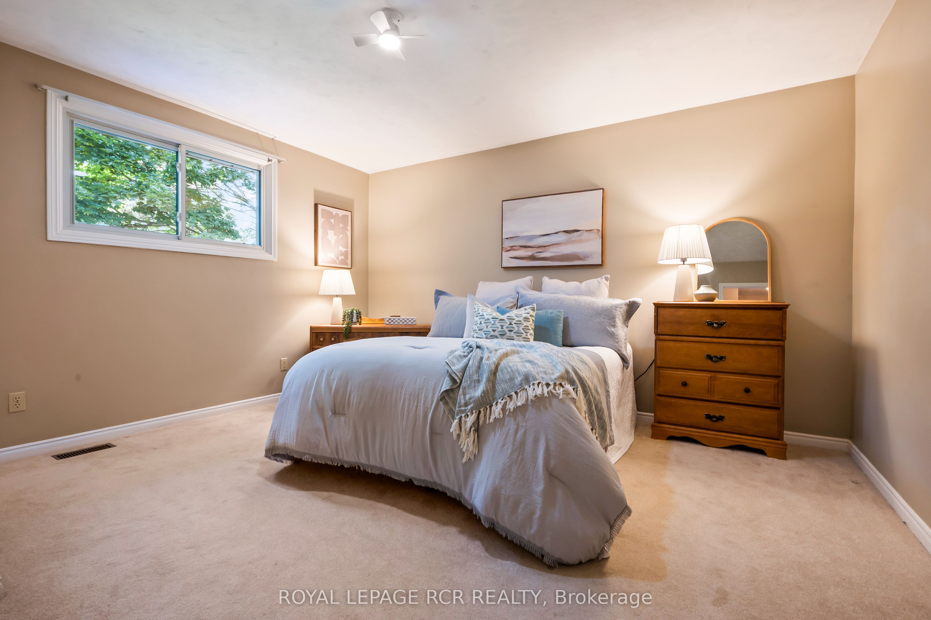 137 White Pine Crescent Property Photo 13