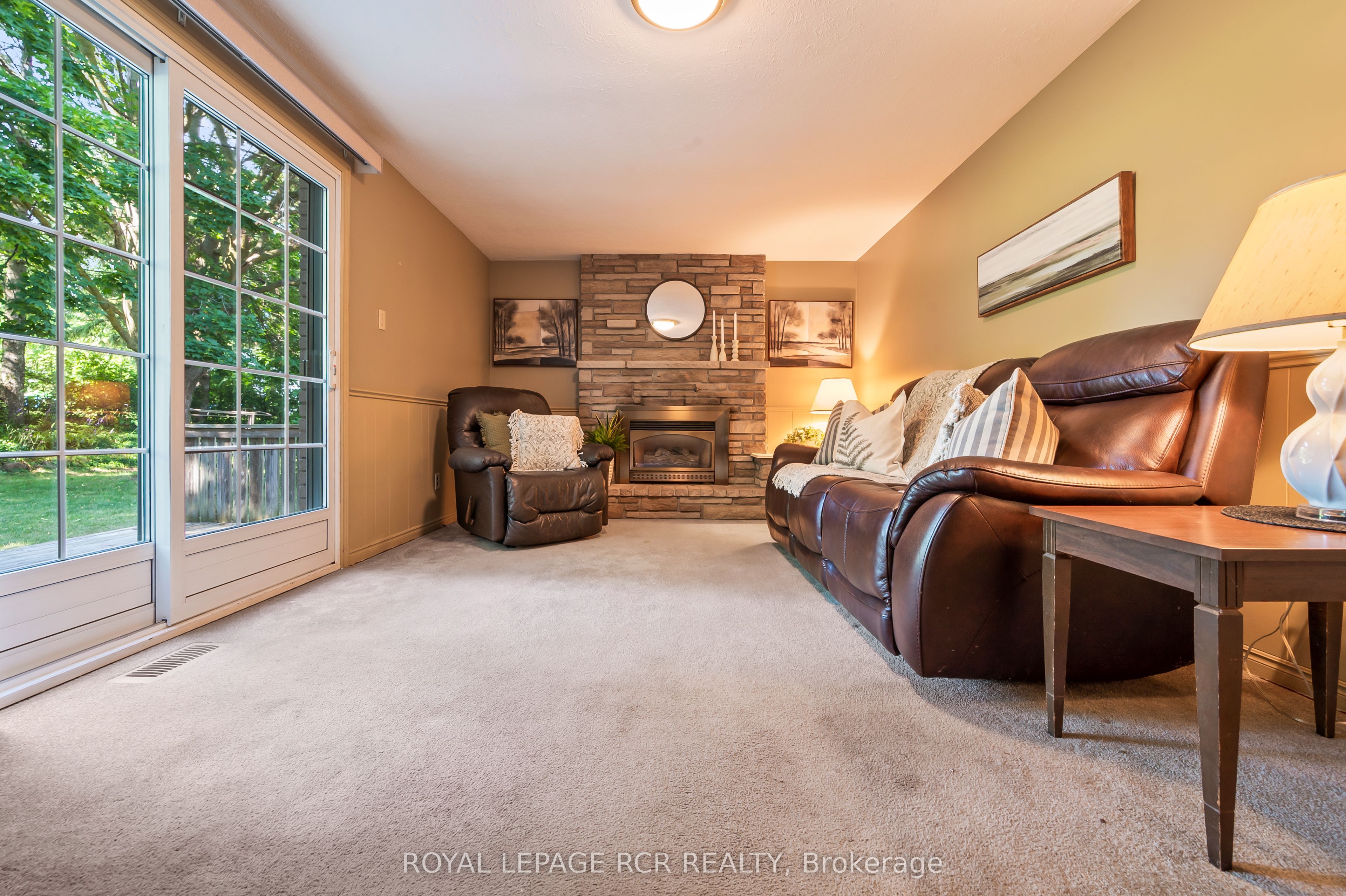 137 White Pine Crescent Property Photo 21