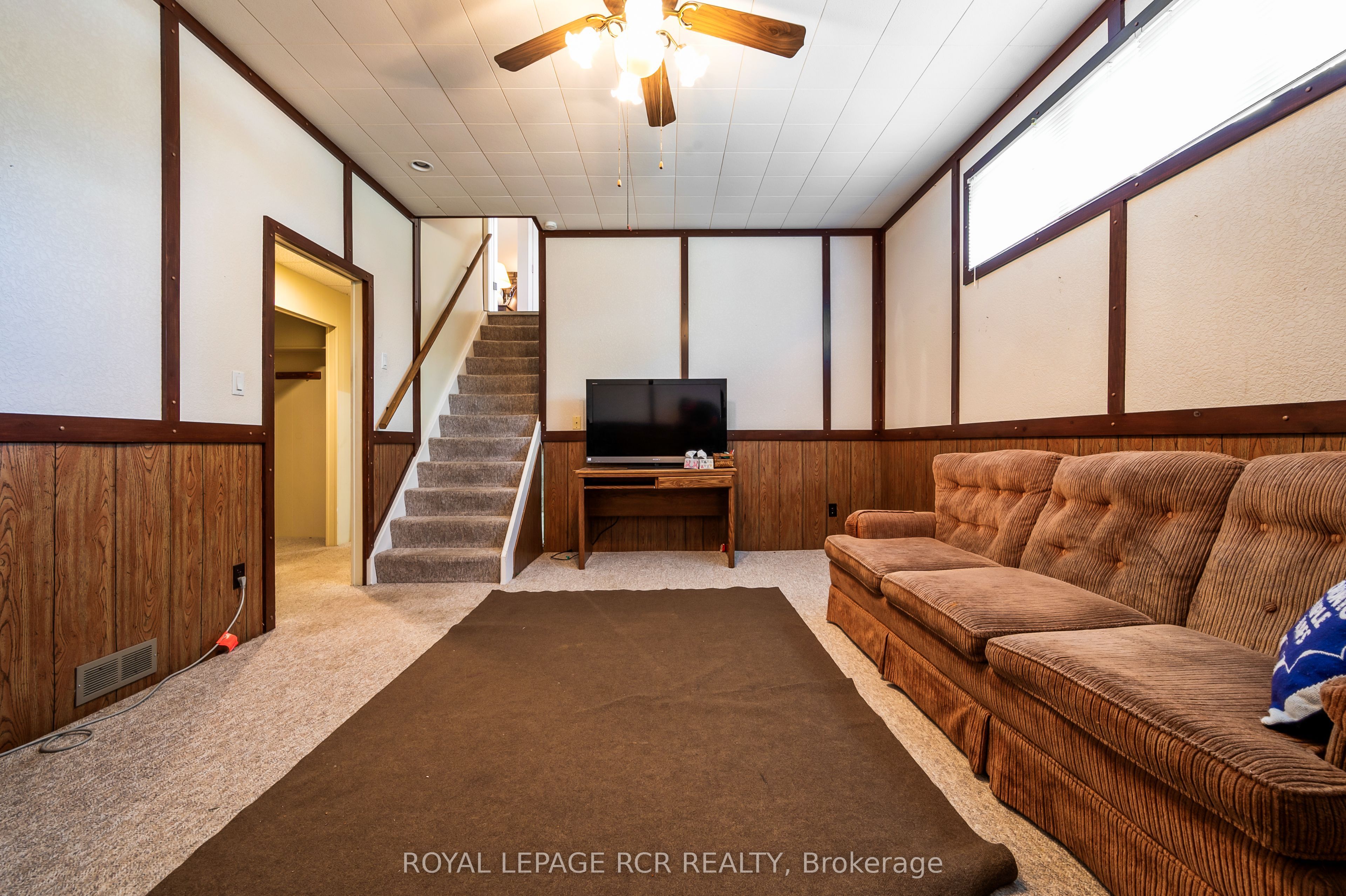 137 White Pine Crescent Property Photo 24