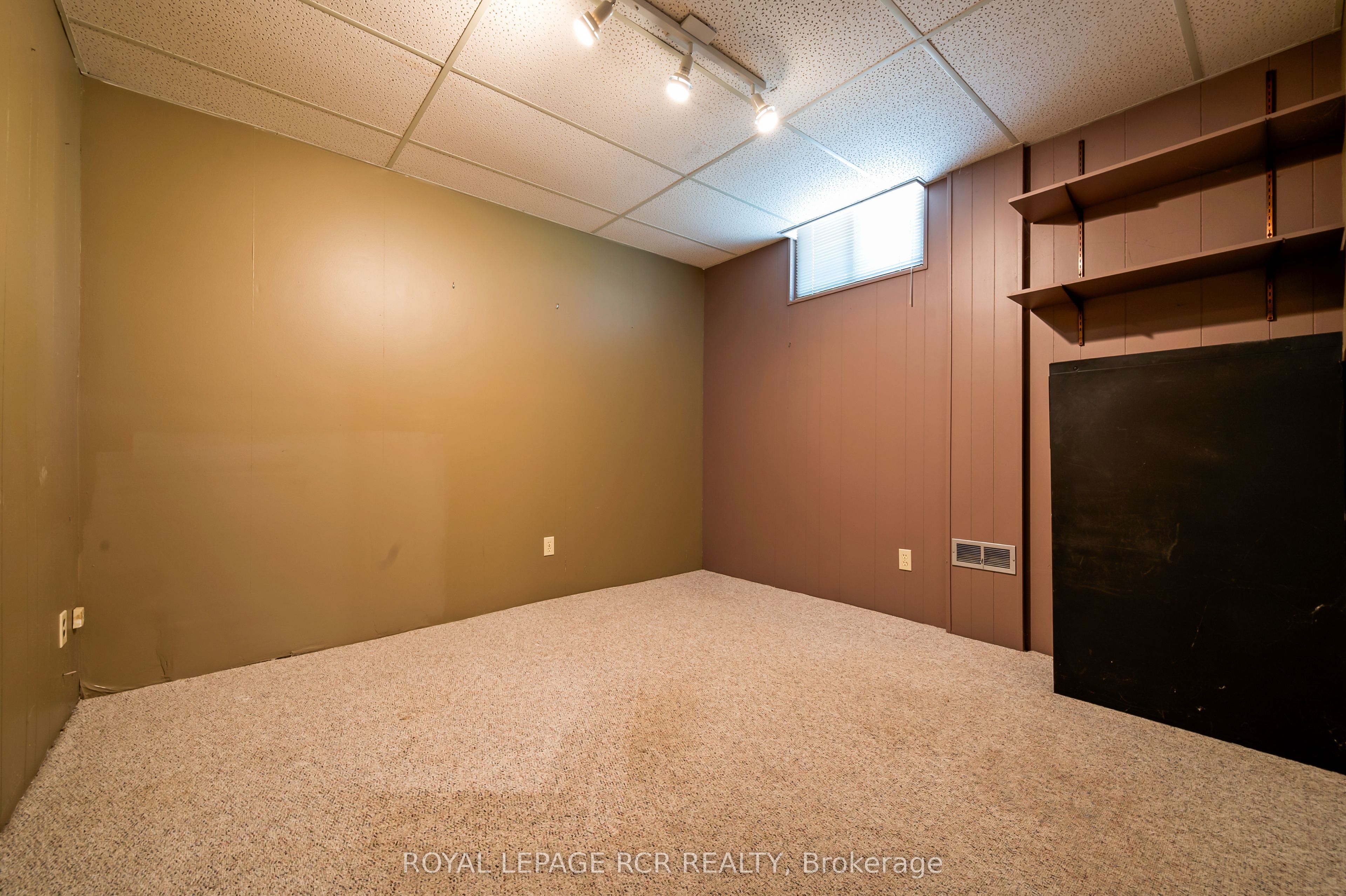 137 White Pine Crescent Property Photo 26