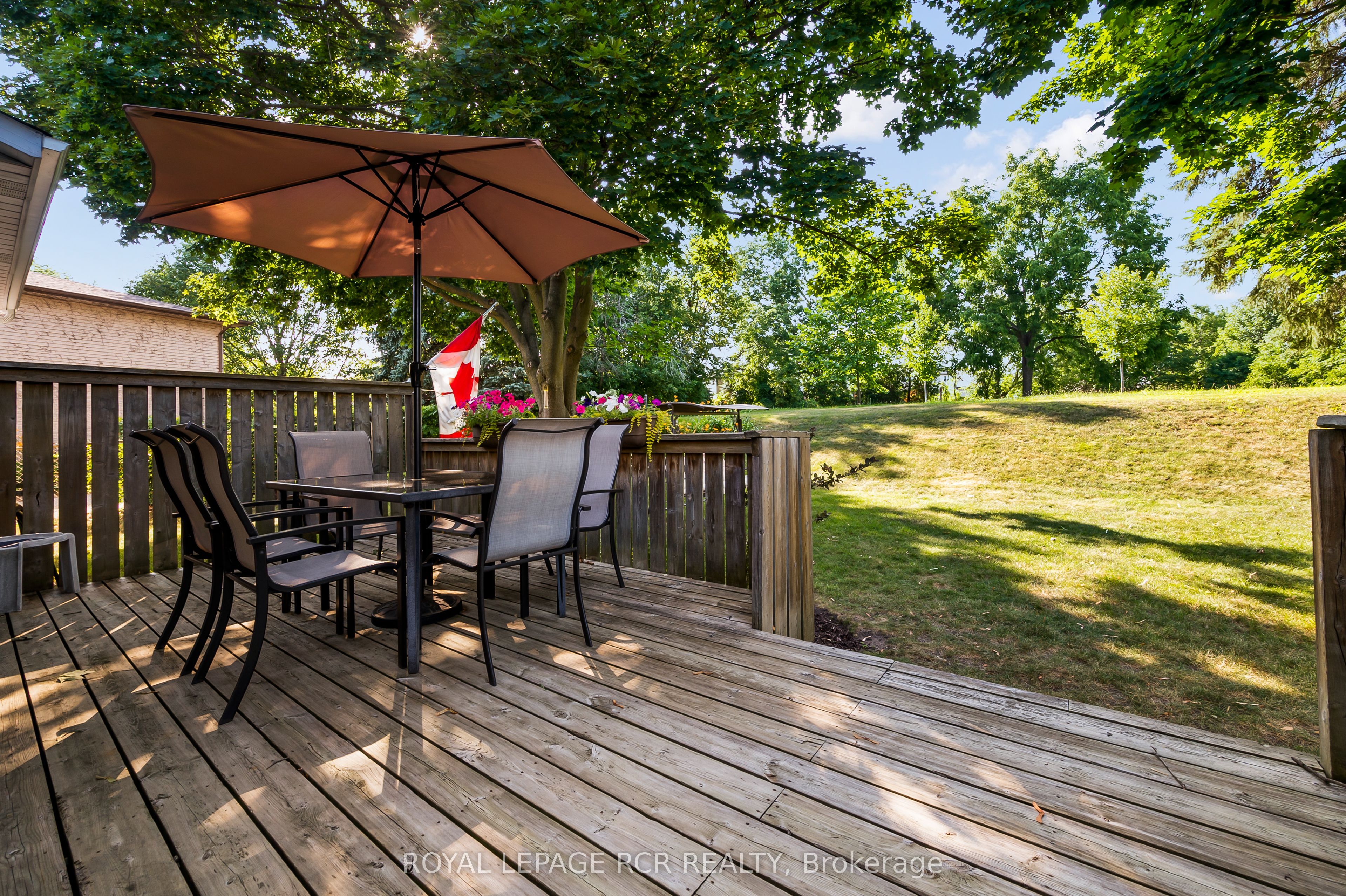 137 White Pine Crescent Property Photo 29