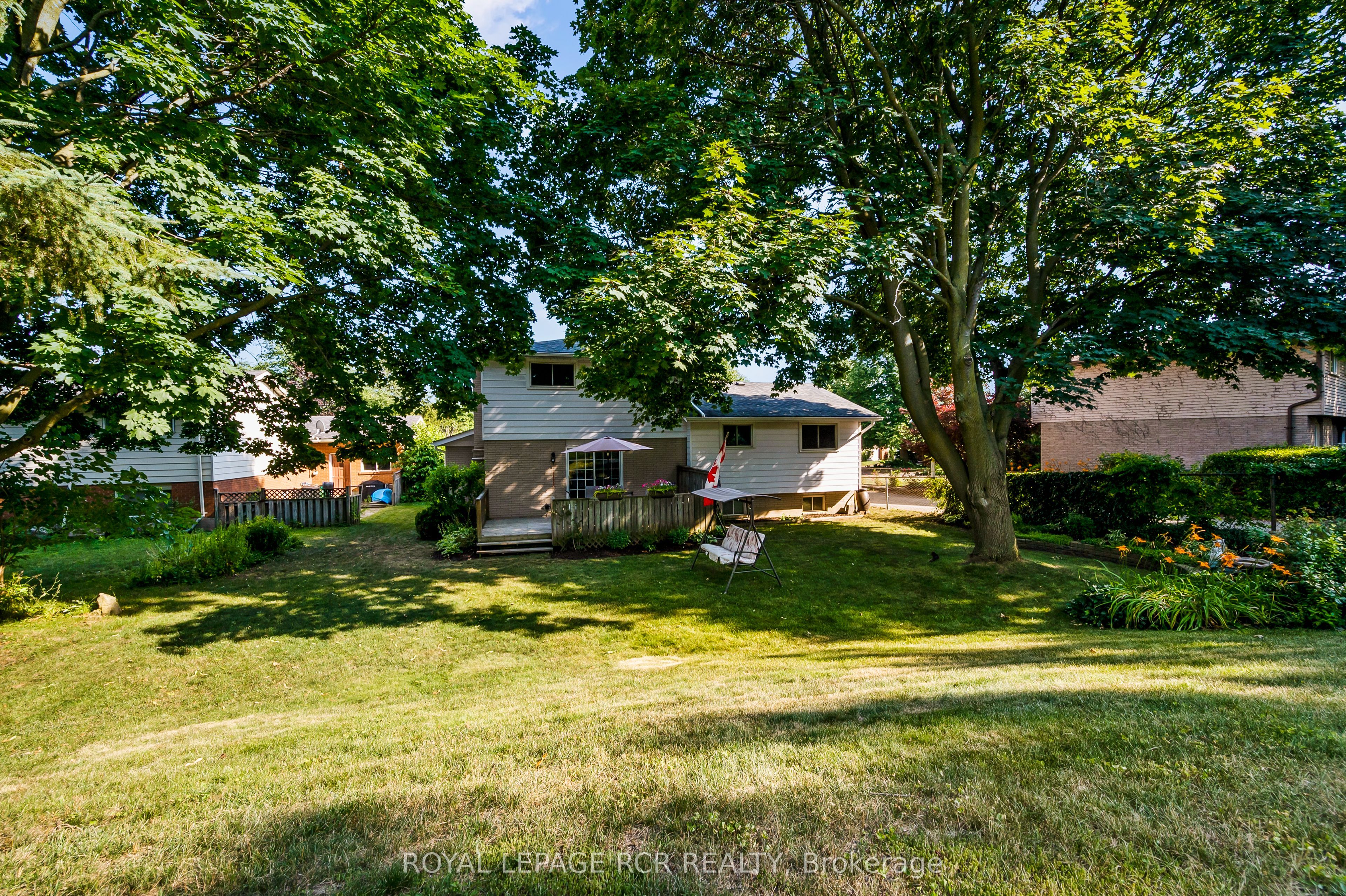 137 White Pine Crescent Property Photo 31