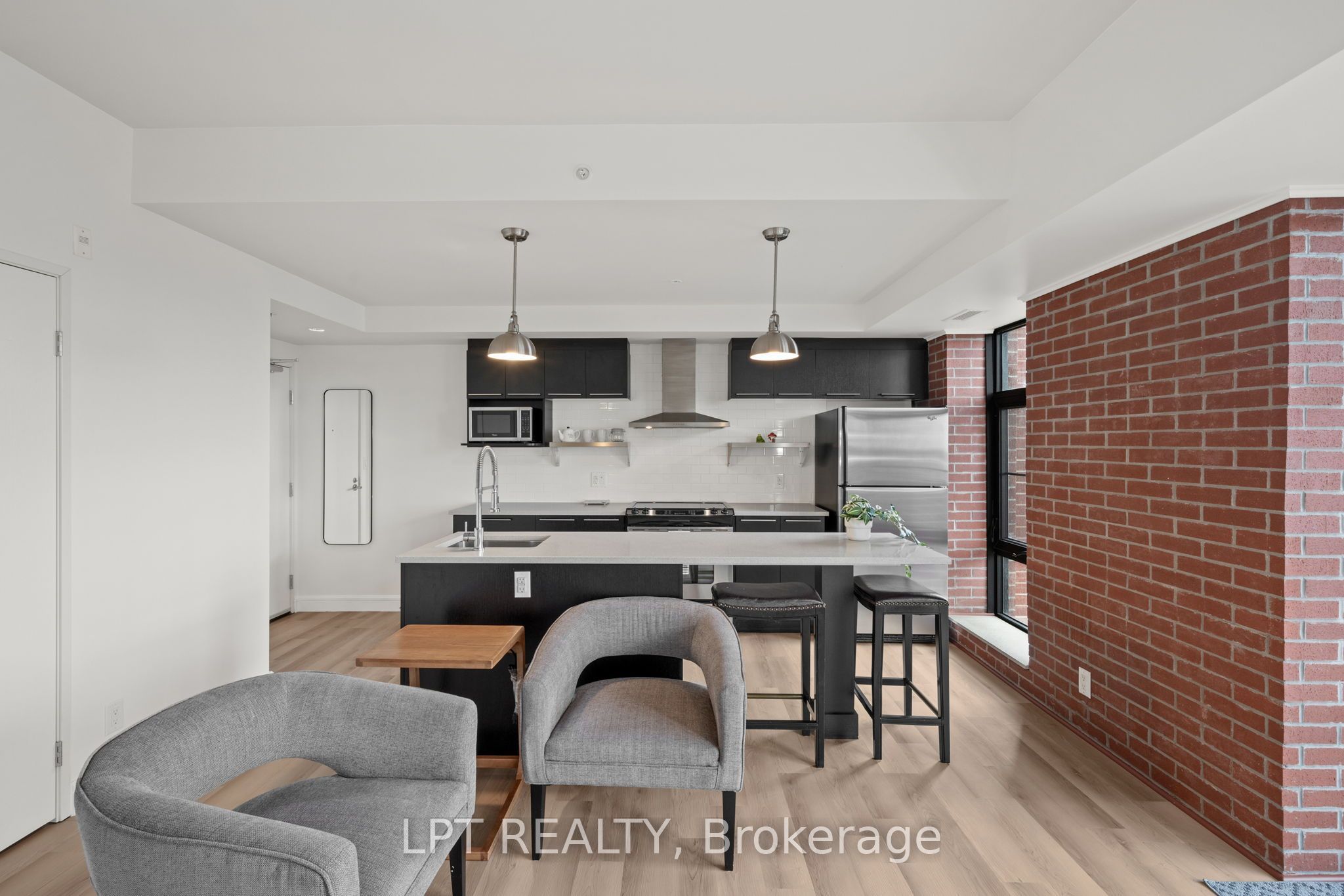 555 Anand Private 707 Property Photo 19