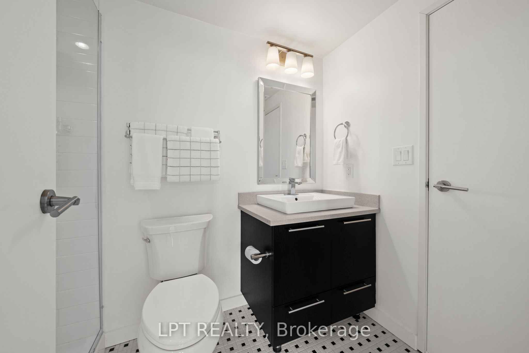 555 Anand Private 707 Property Photo 26