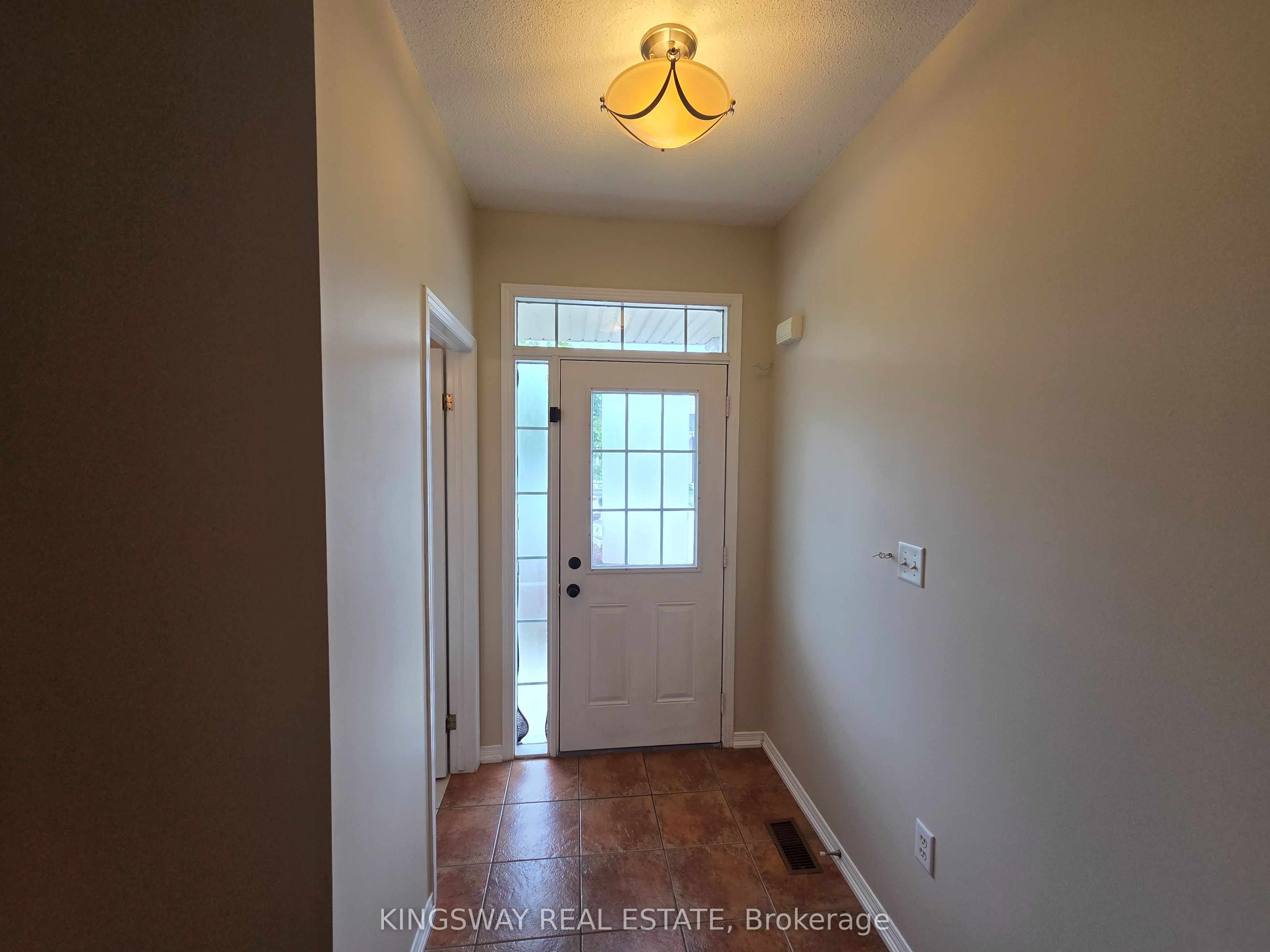28 Tidemore Heights Property Photo 3