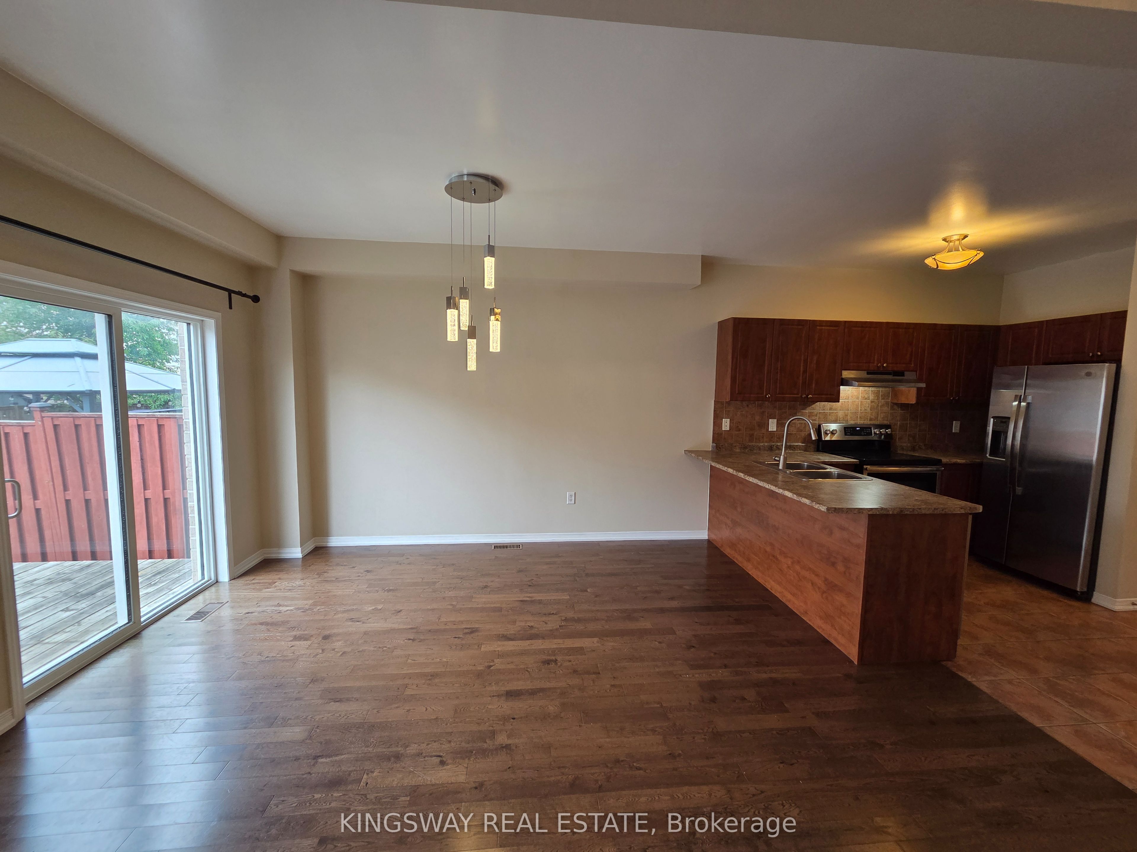 28 Tidemore Heights Property Photo 10