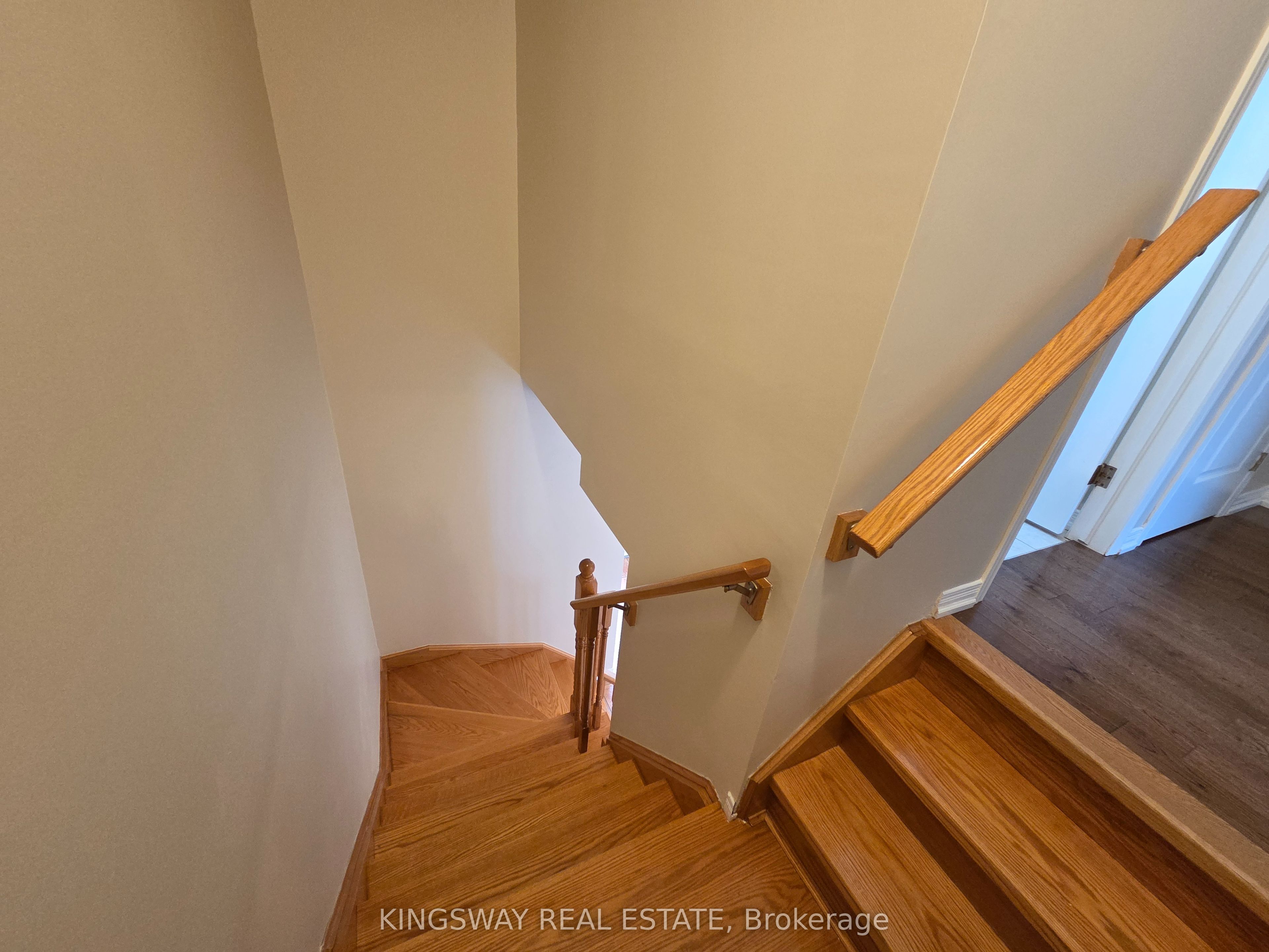 28 Tidemore Heights Property Photo 17