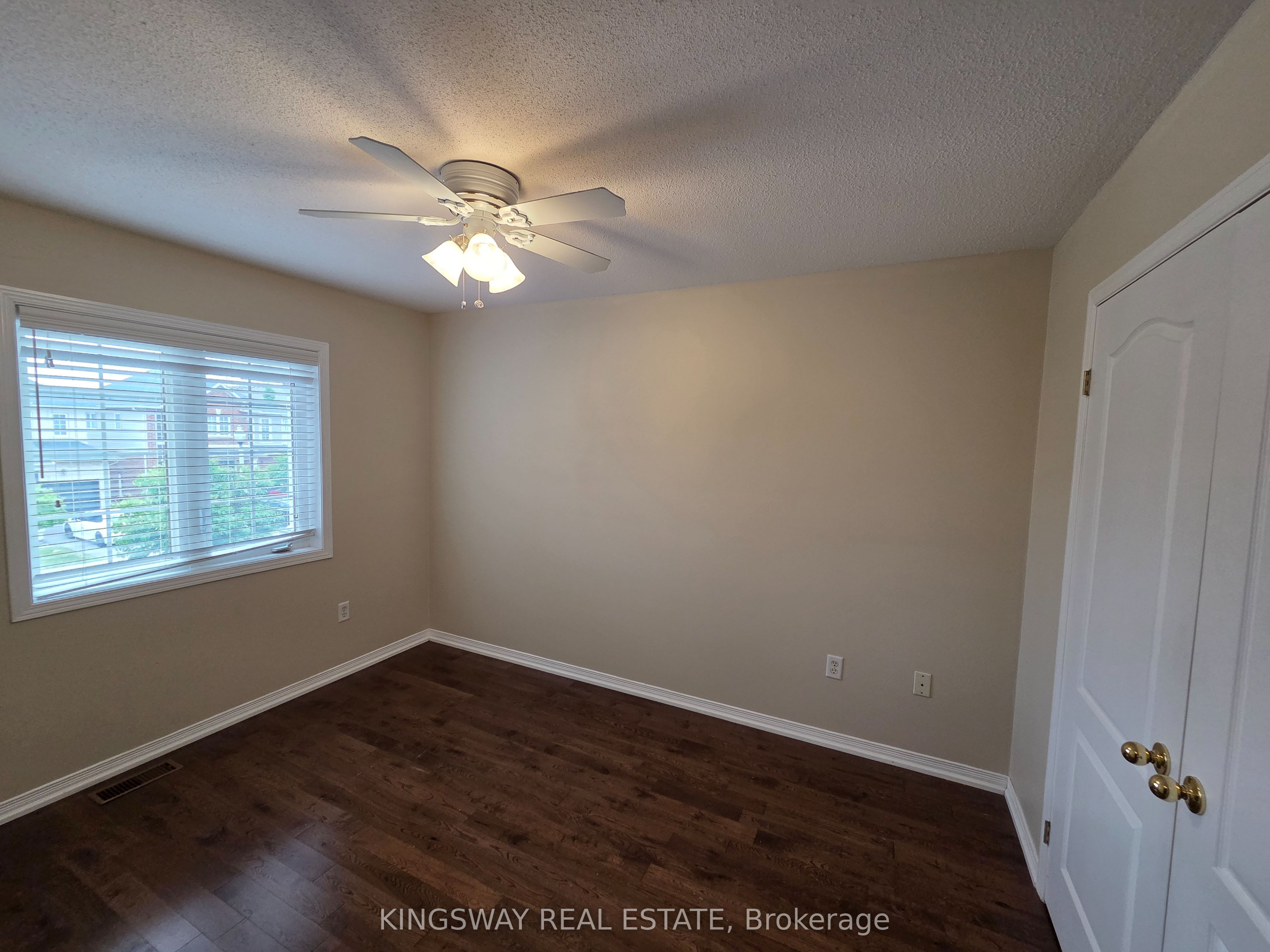 28 Tidemore Heights Property Photo 23