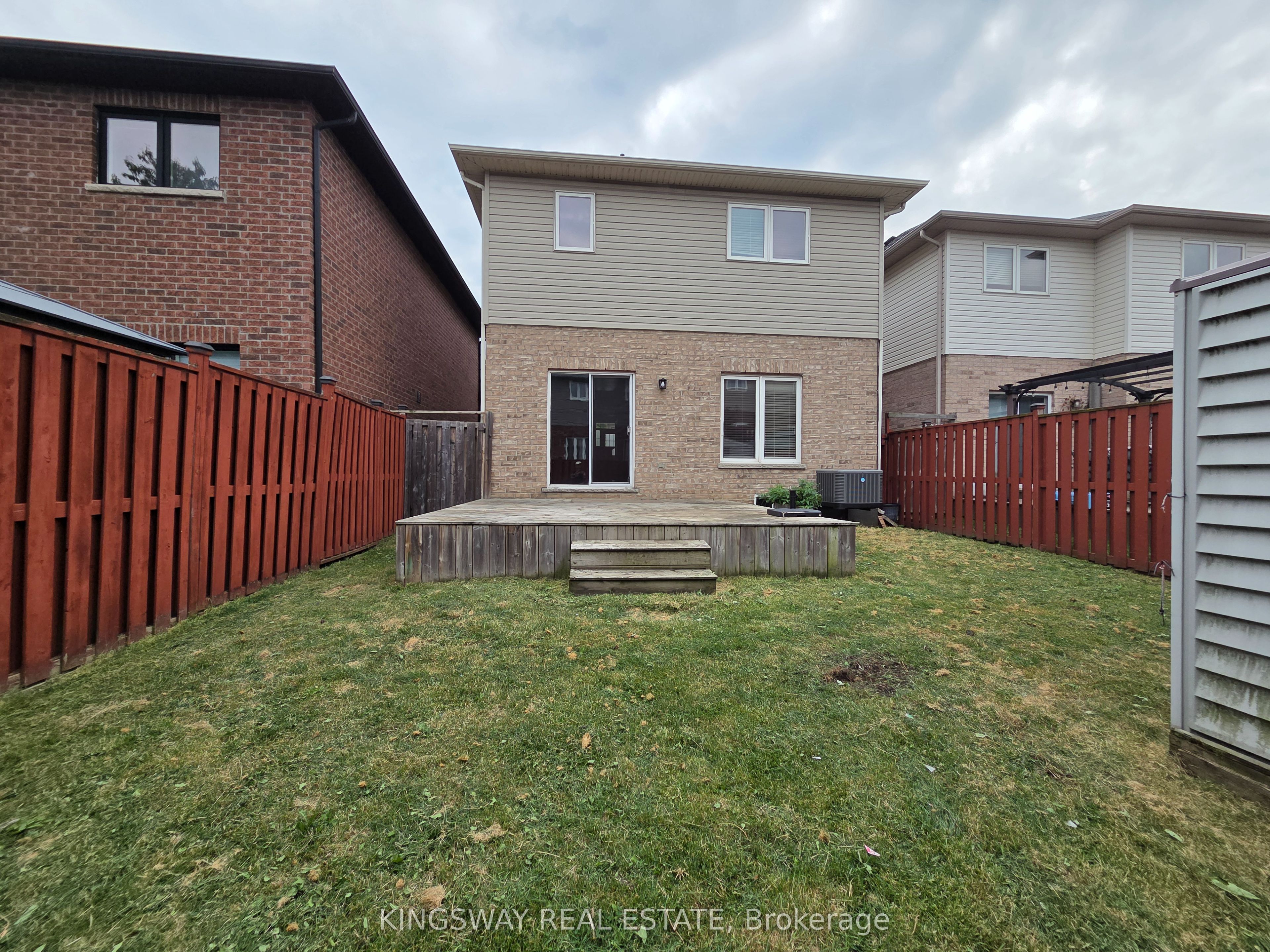 28 Tidemore Heights Property Photo 28