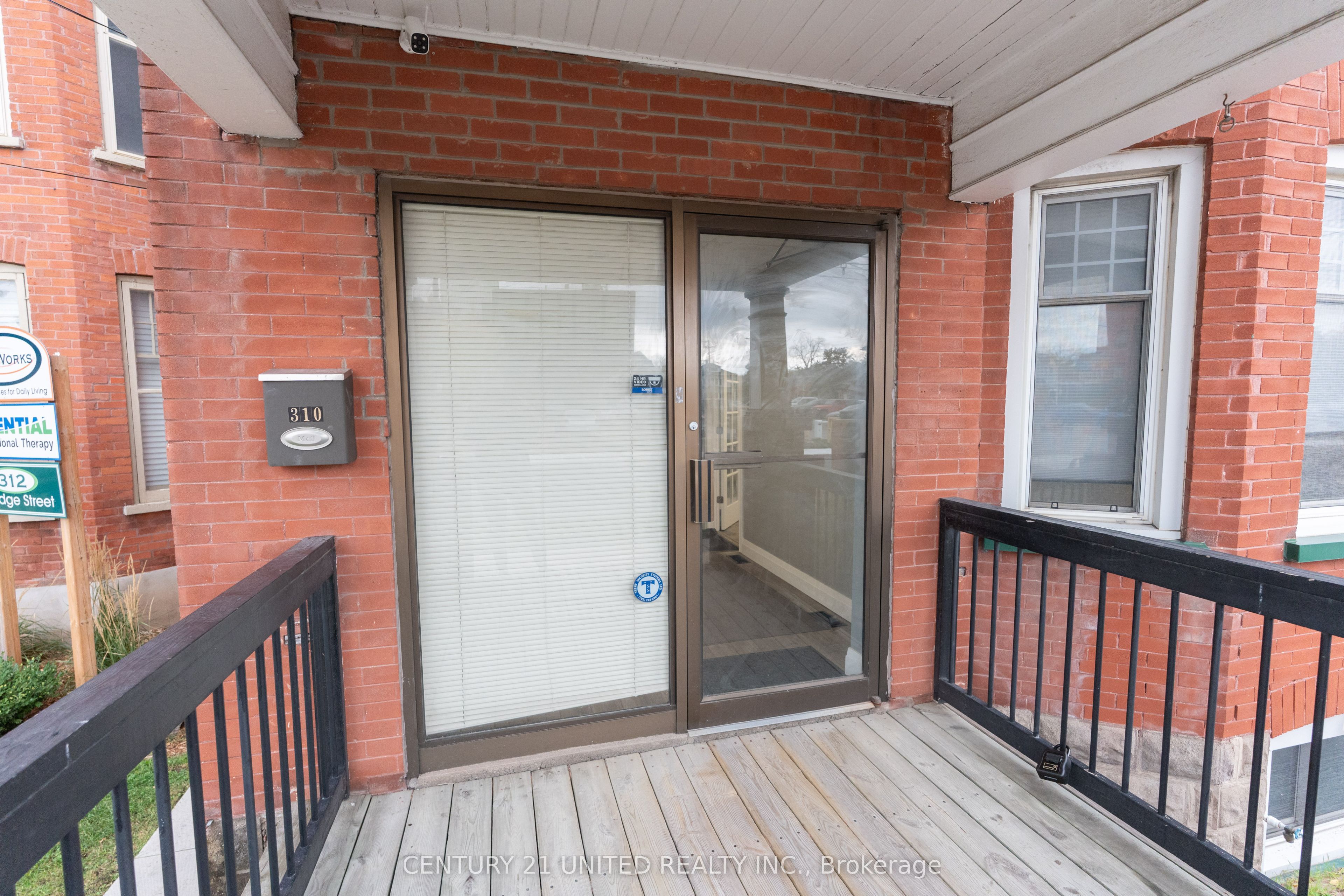 310 Rubidge Street Property Photo 4