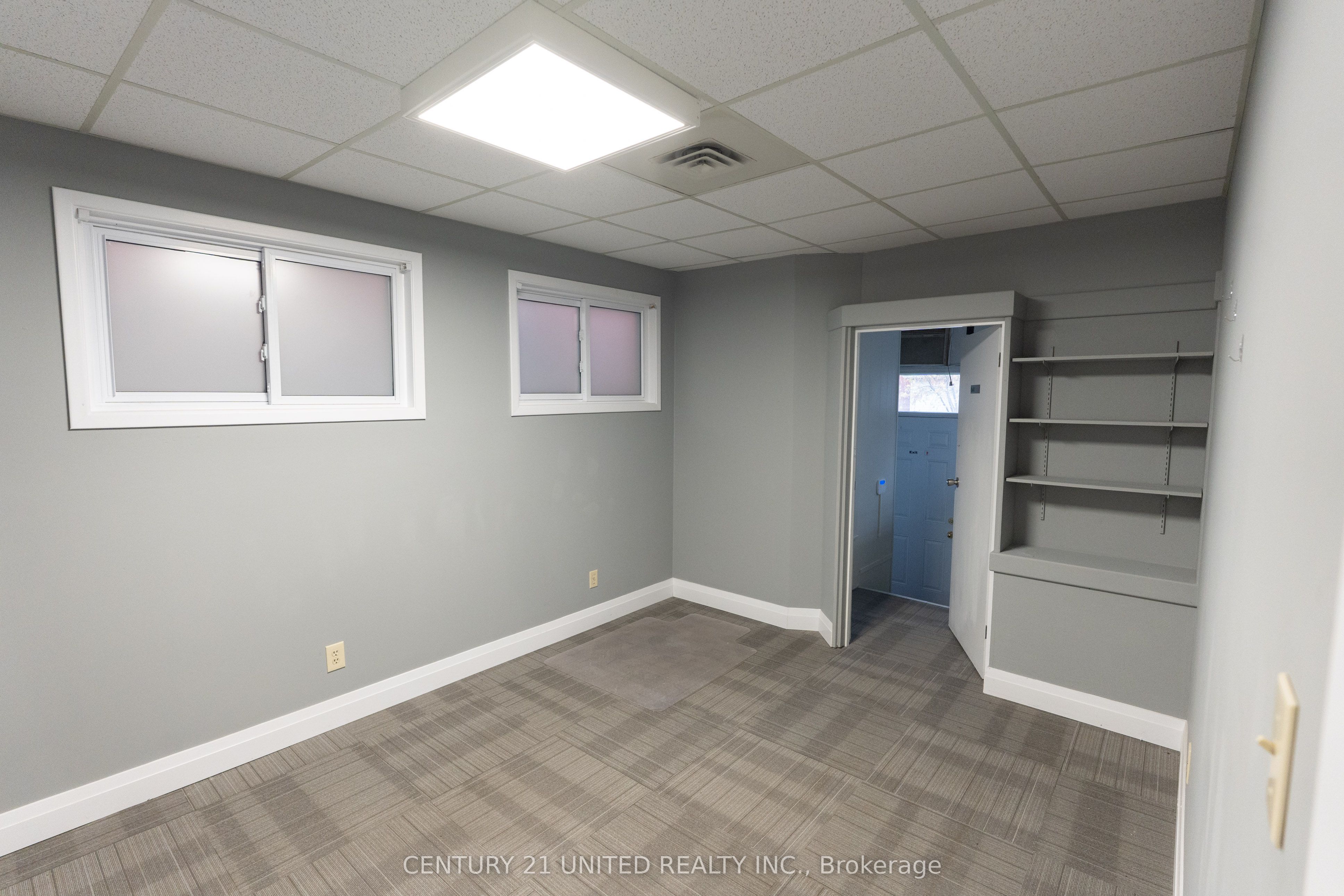 310 Rubidge Street Property Photo 8