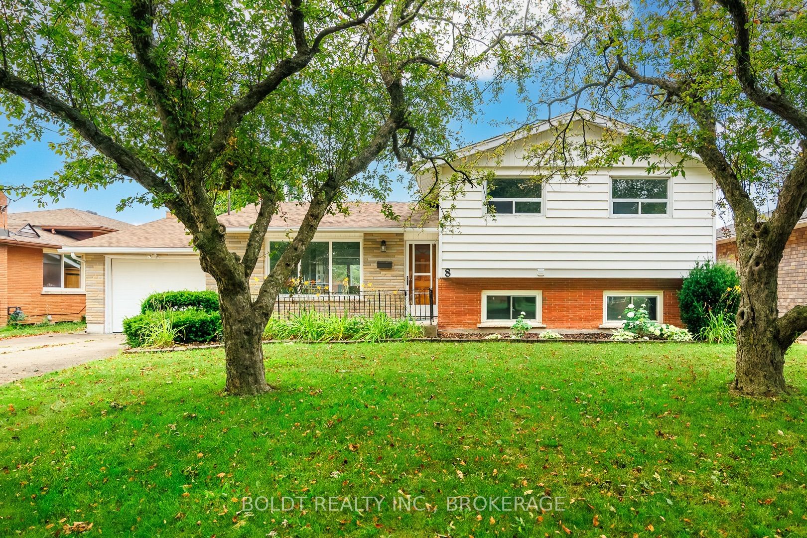 8 Pamela Drive Property Photo 3