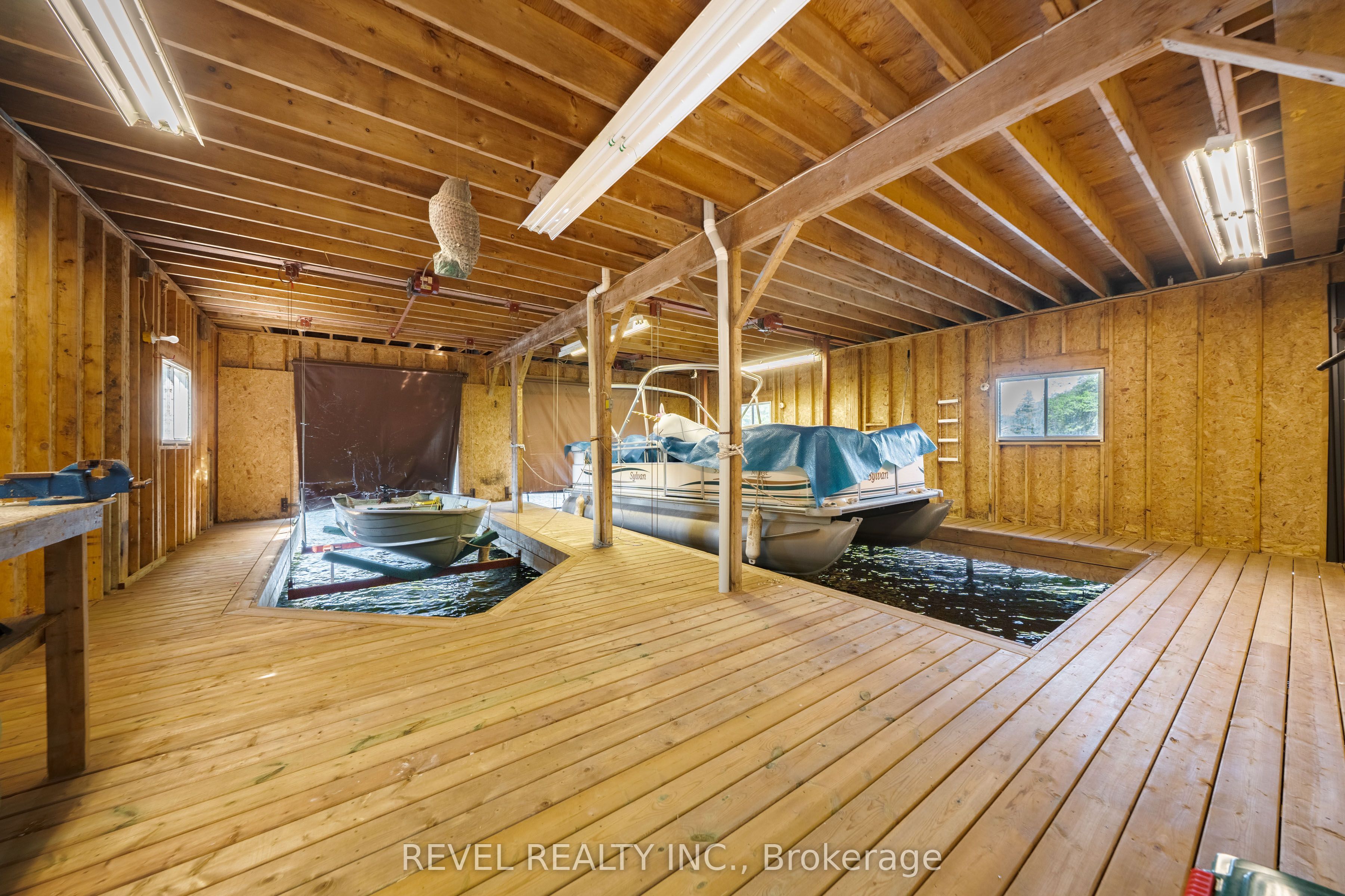 180 Lake Road Property Photo 43