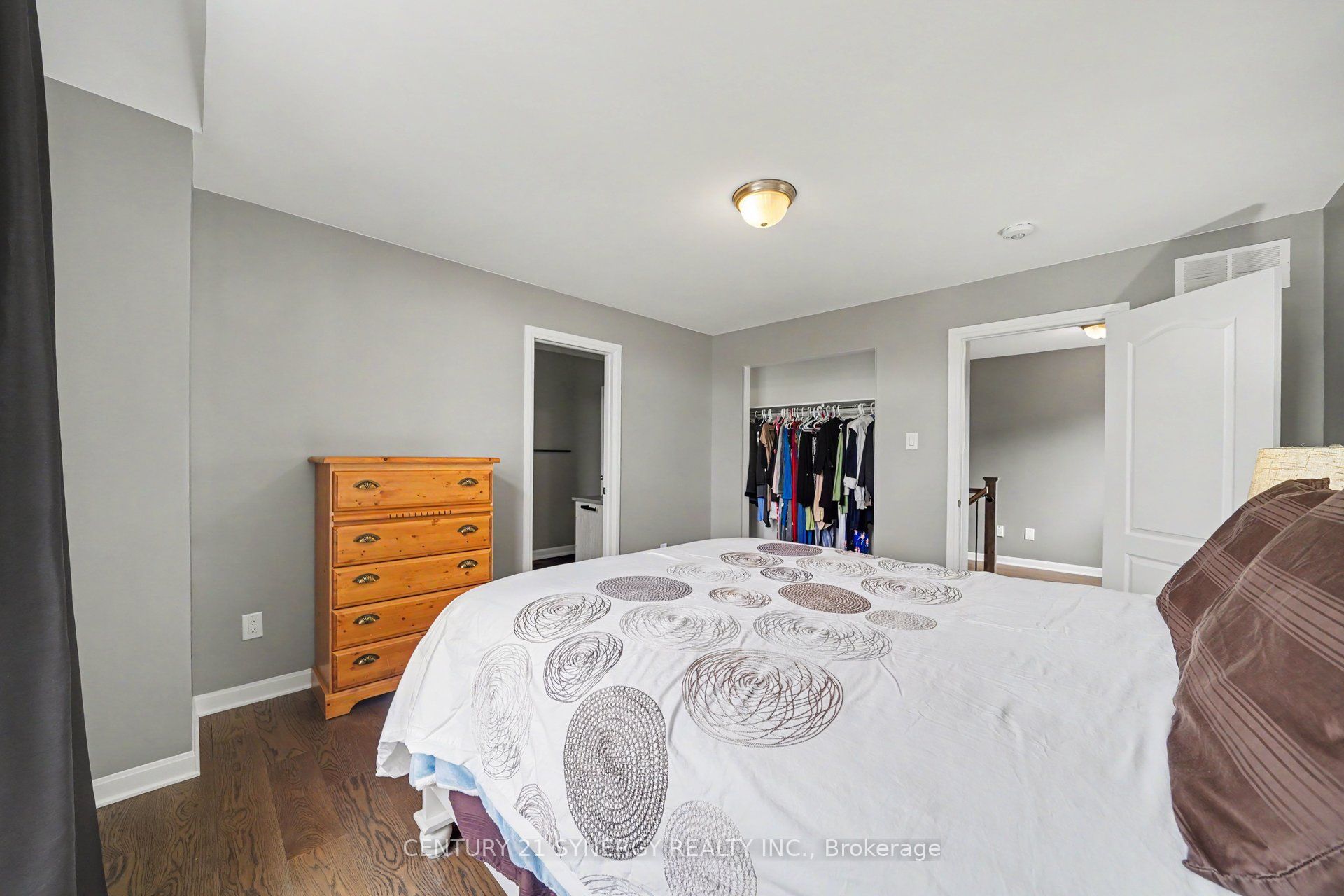 3207 Harvester Crescent Property Photo 17