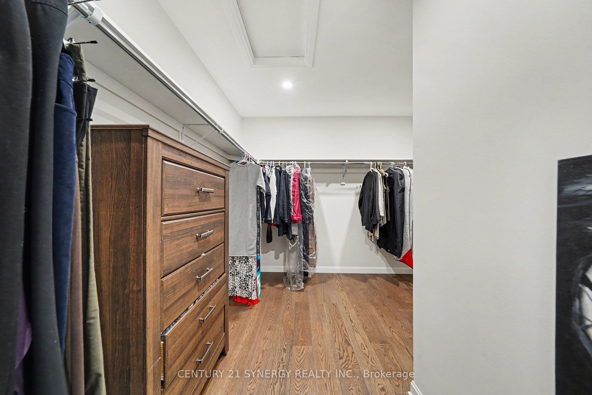 3207 Harvester Crescent Property Photo 22
