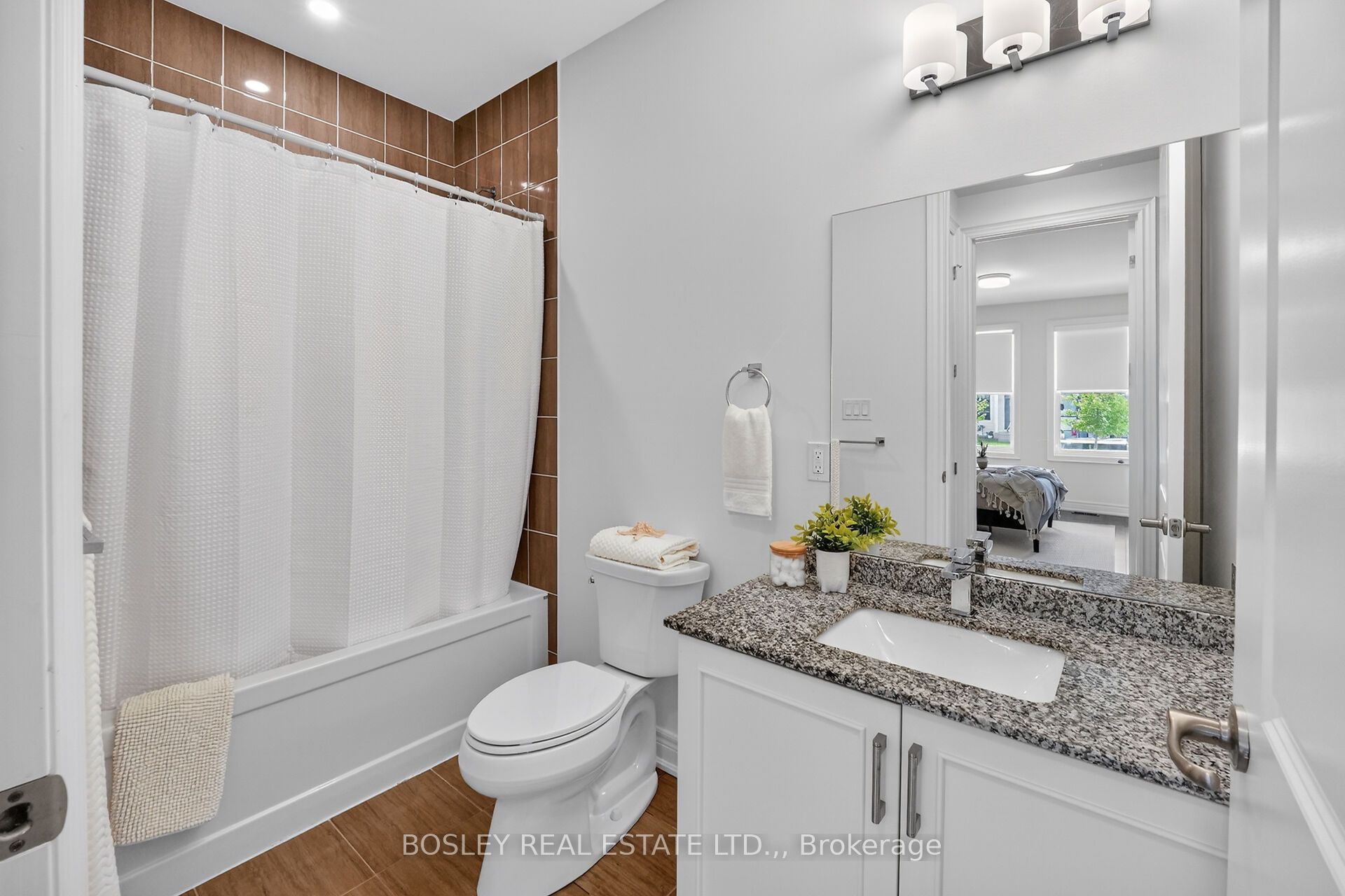 56 Paradise Grove Property Photo 6