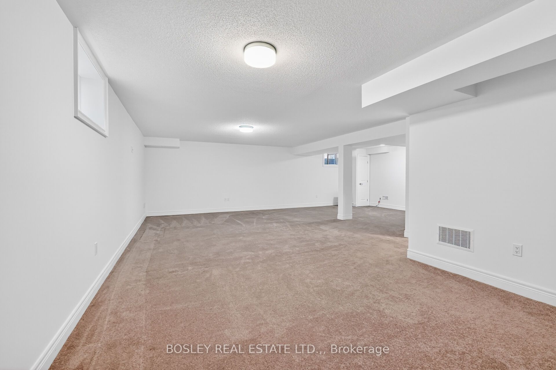 56 Paradise Grove Property Photo 29