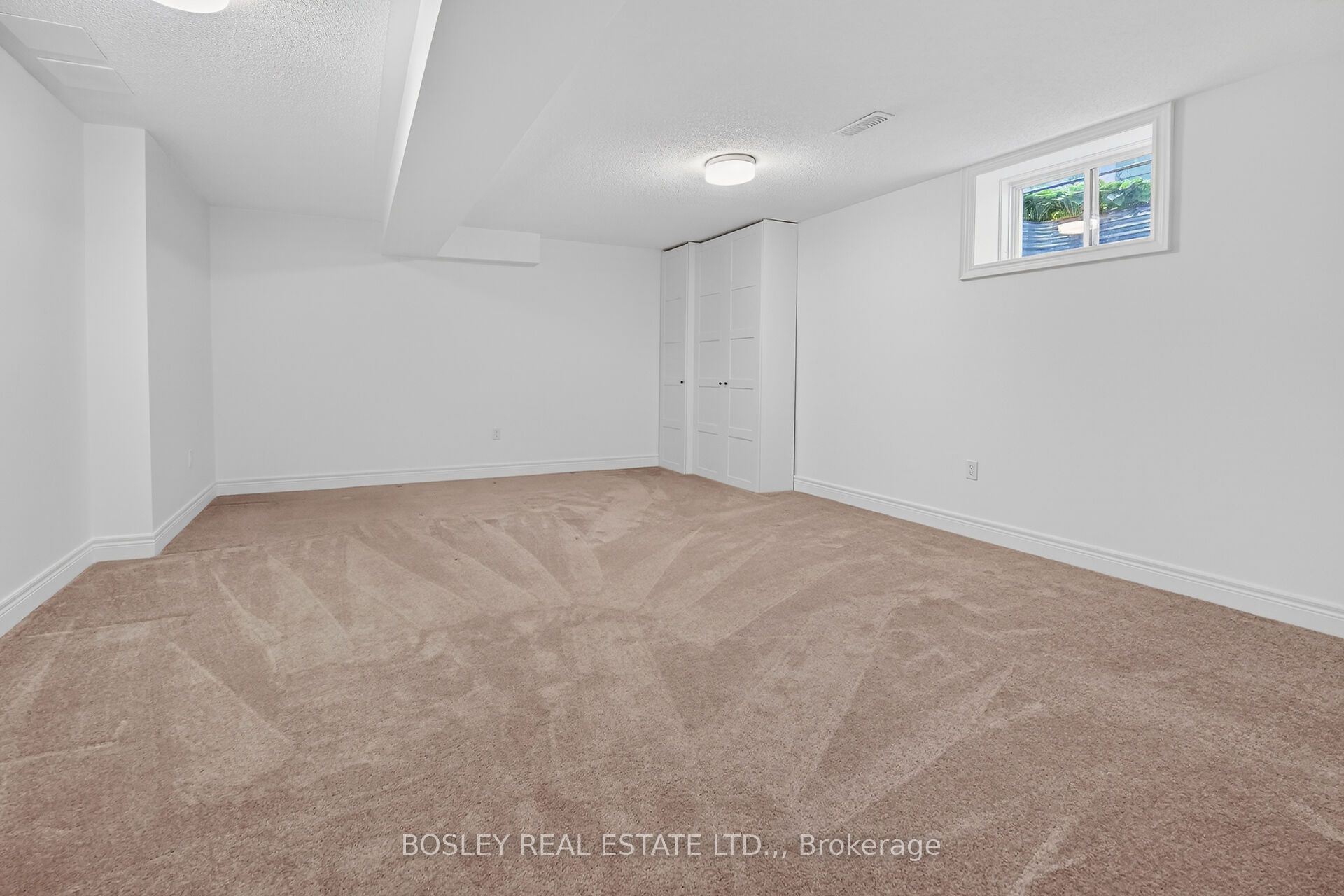 56 Paradise Grove Property Photo 32