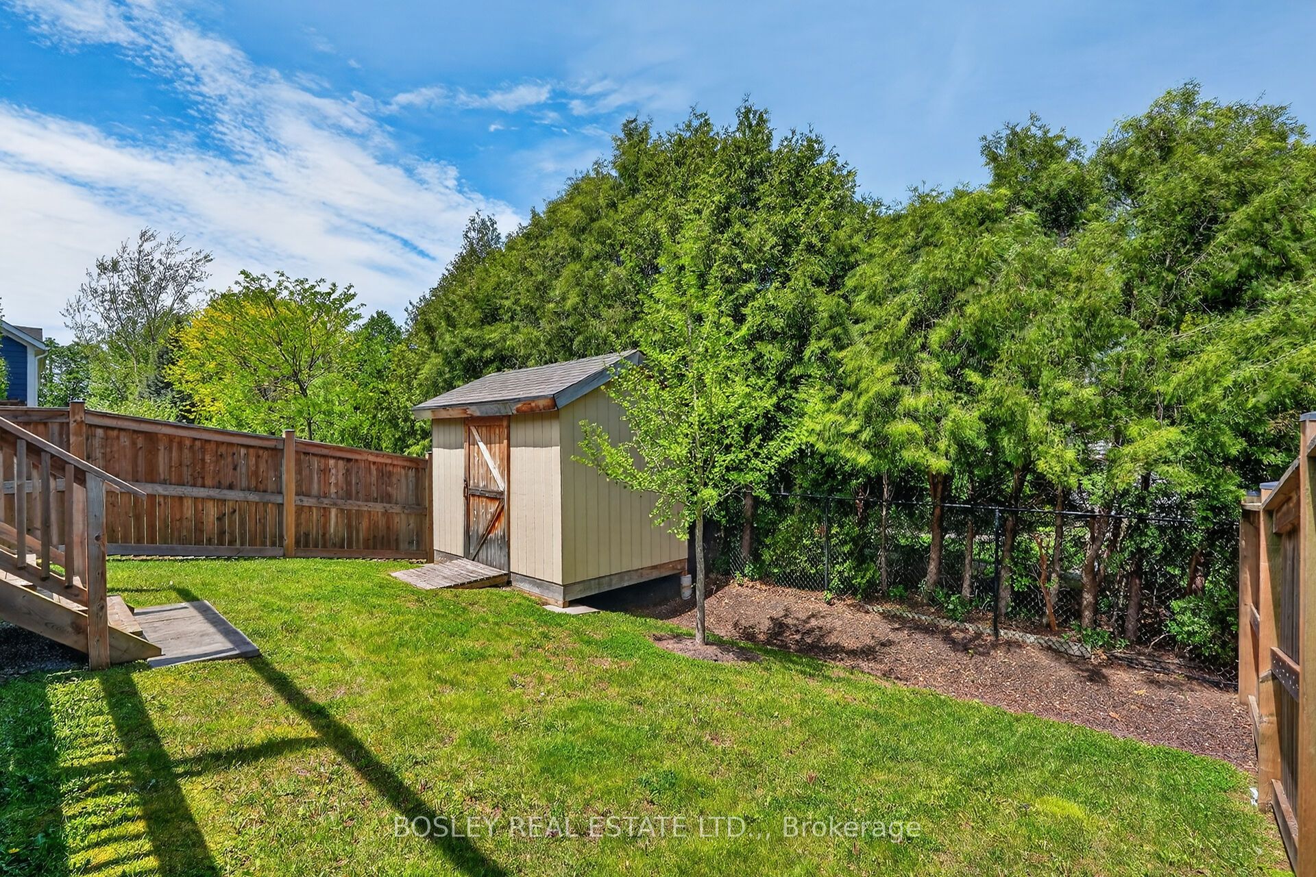 56 Paradise Grove Property Photo 38