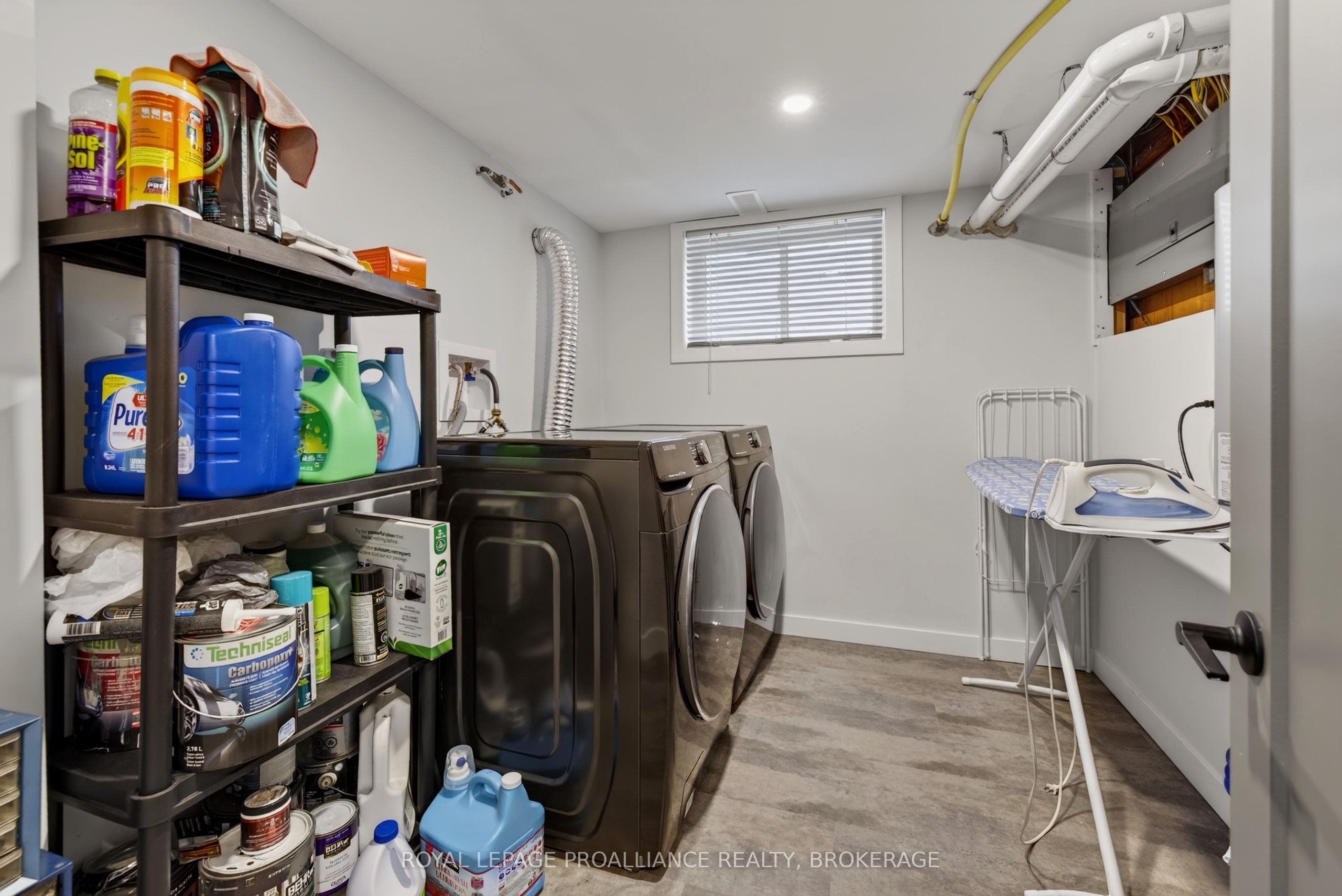 682 Carnaby Street Property Photo 31